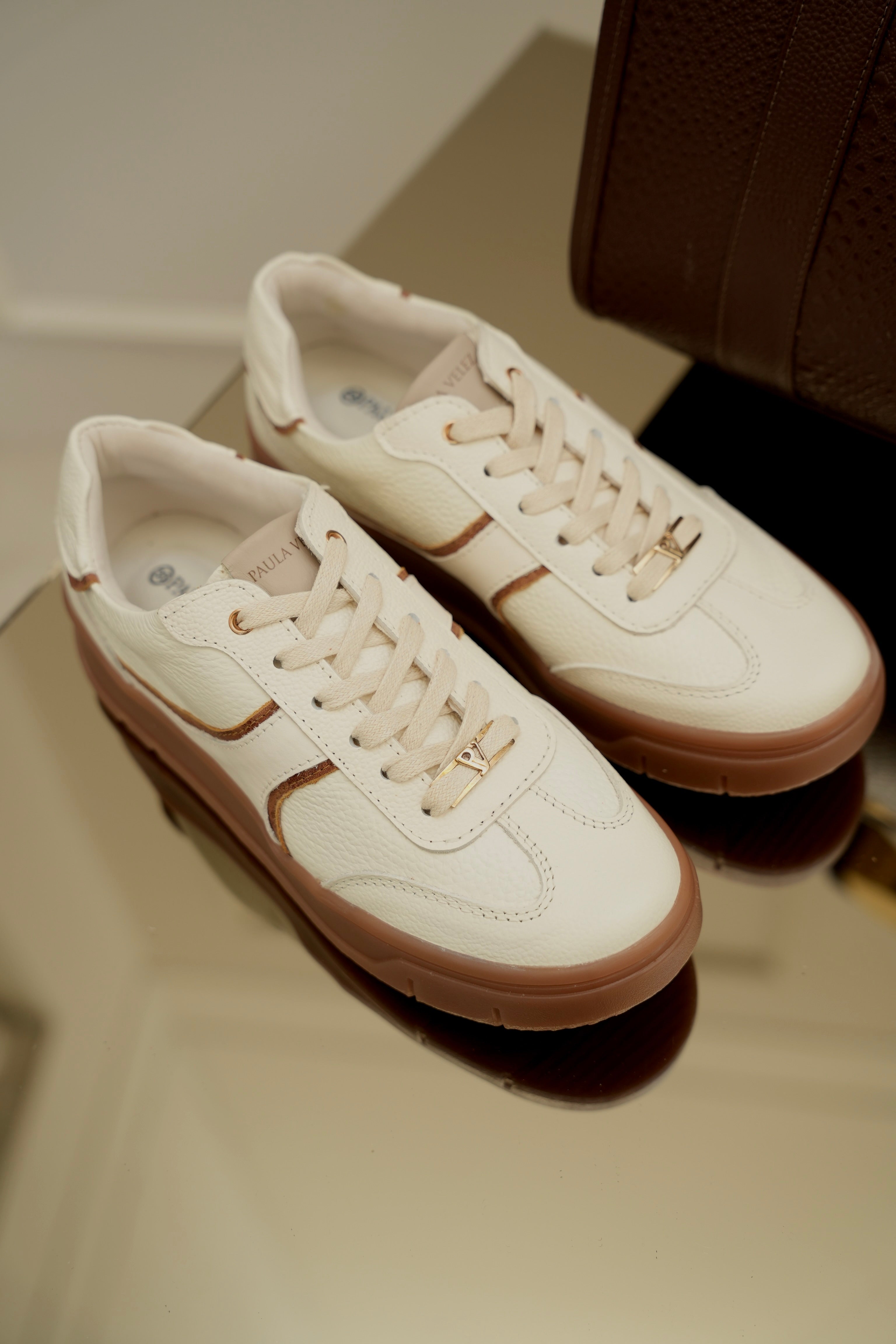 Tenis Milán Talco Miel Chipre en Cuero