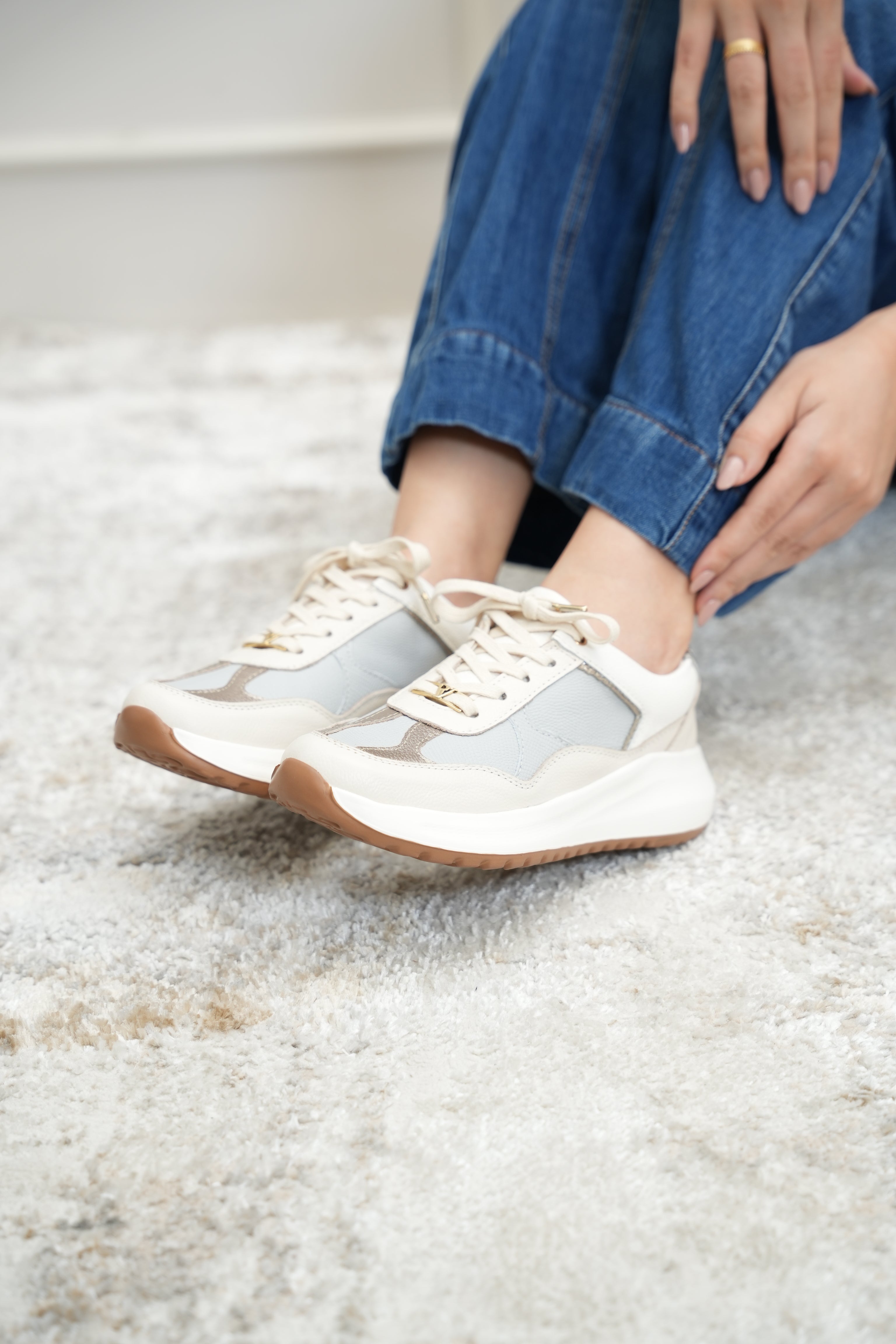 Luciana Talco Baby Tenis en Cuero