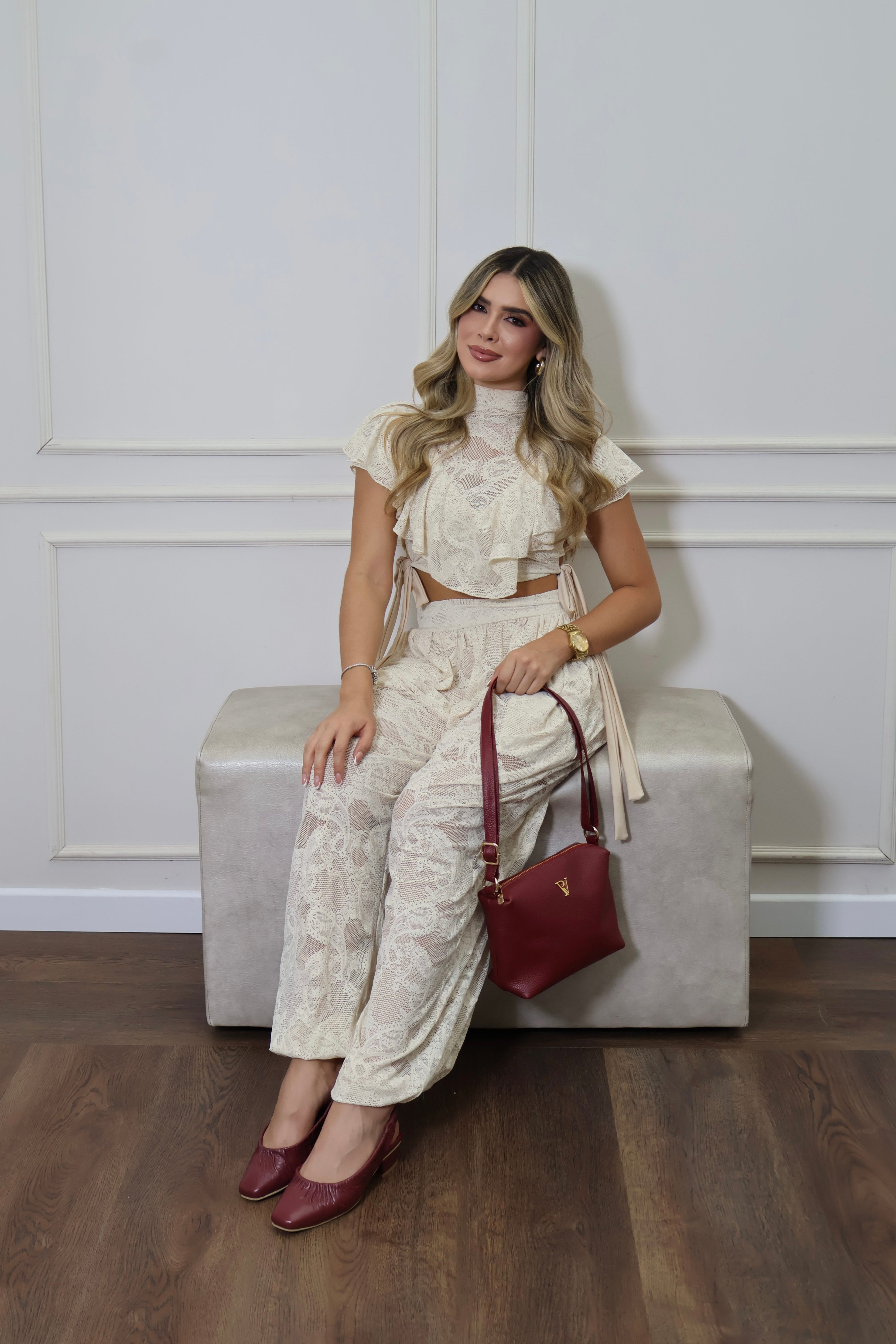 Baleta Eliza en Cuero vino