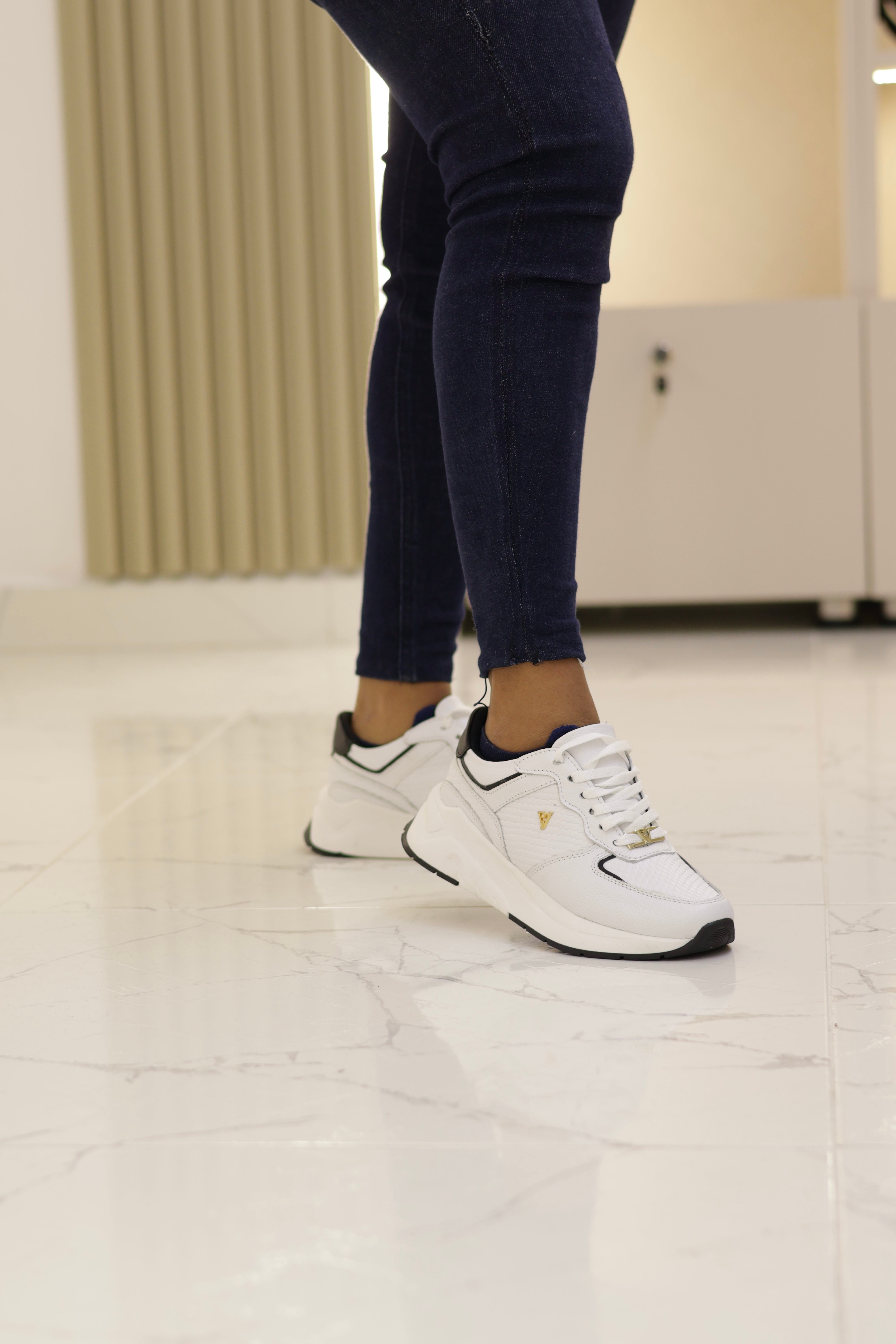 Tenis Milu blanco x negro en cuero