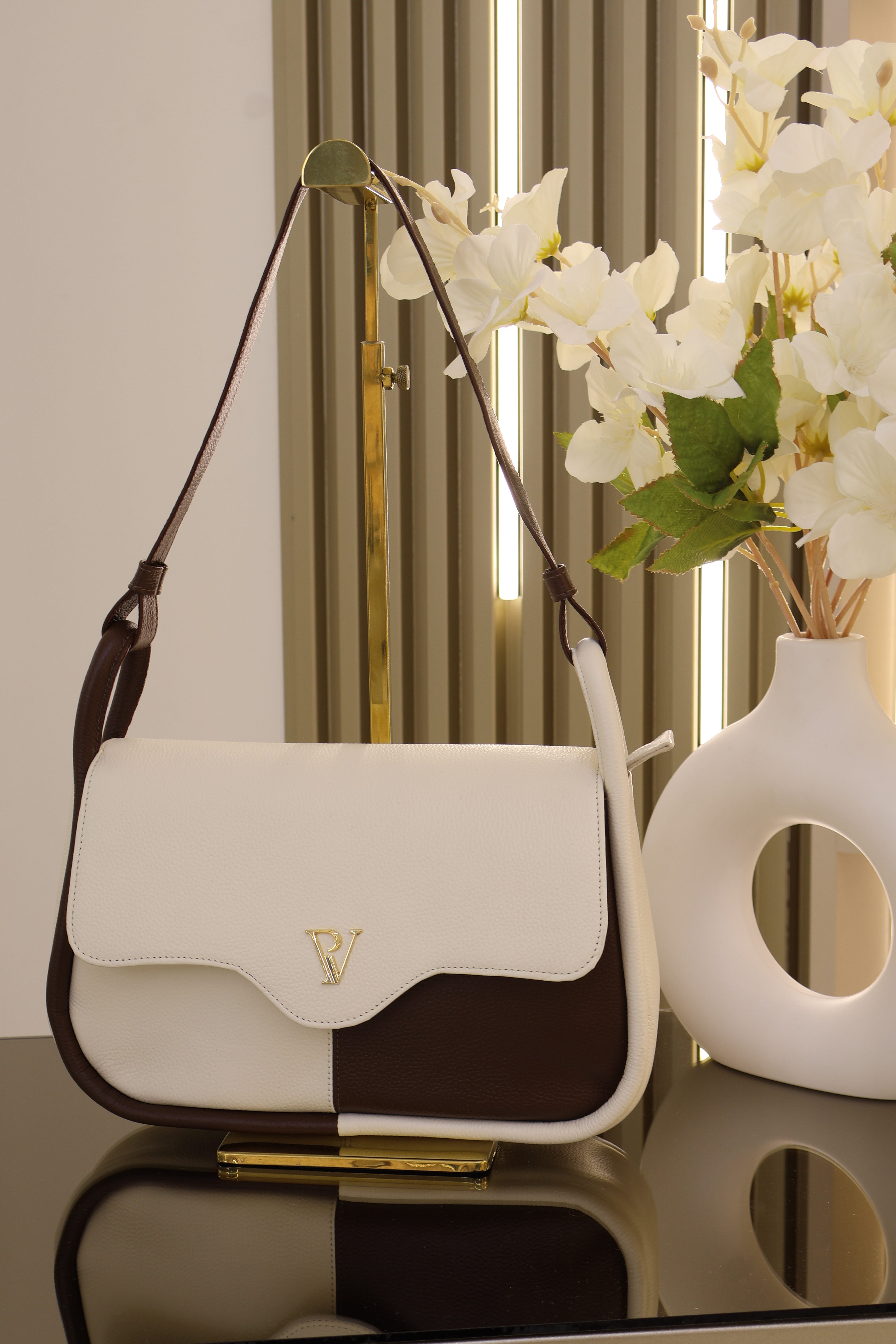 Bolso Anastasia Talco Cafe en cuero