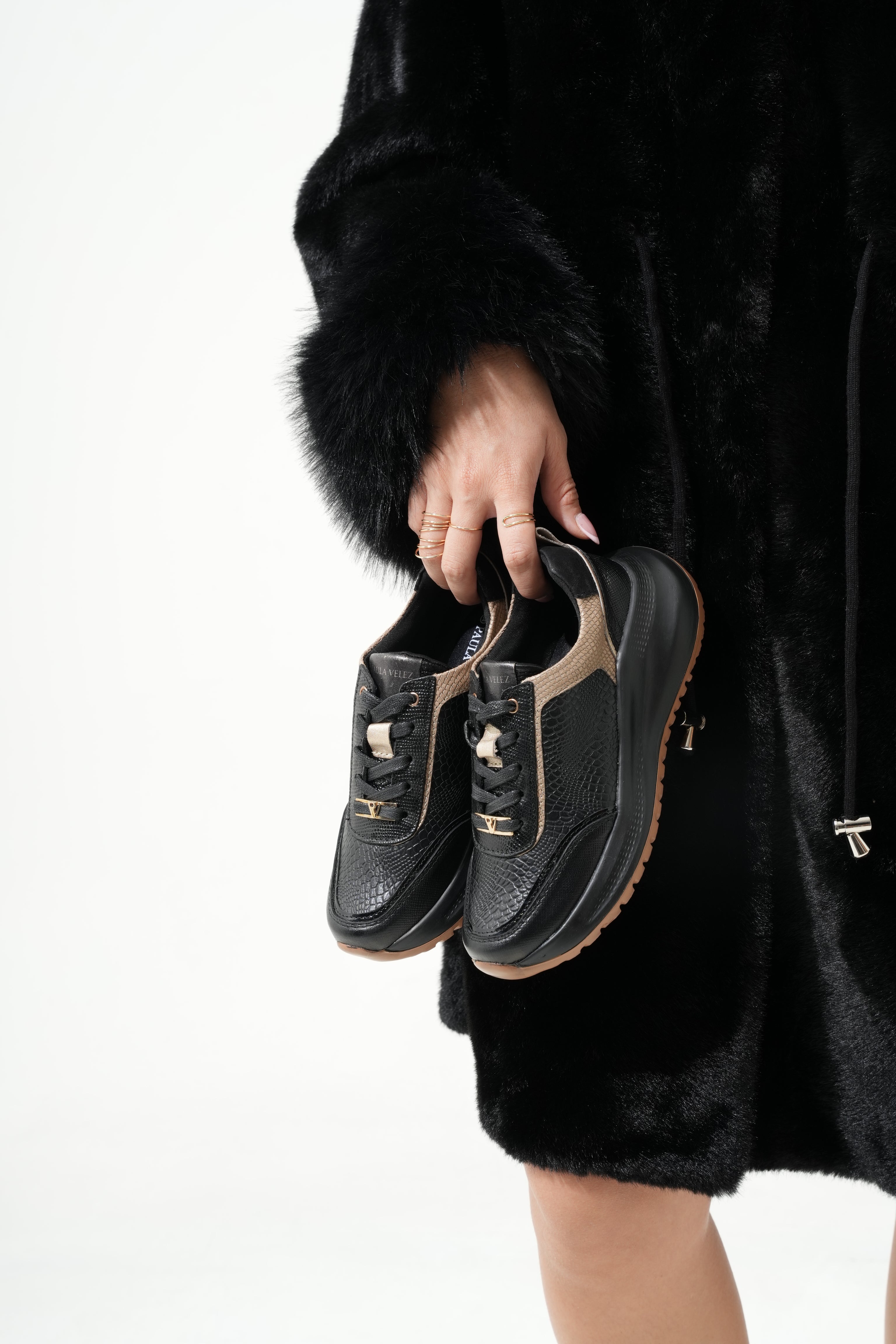 Tenis Origen Negro Oro Panda