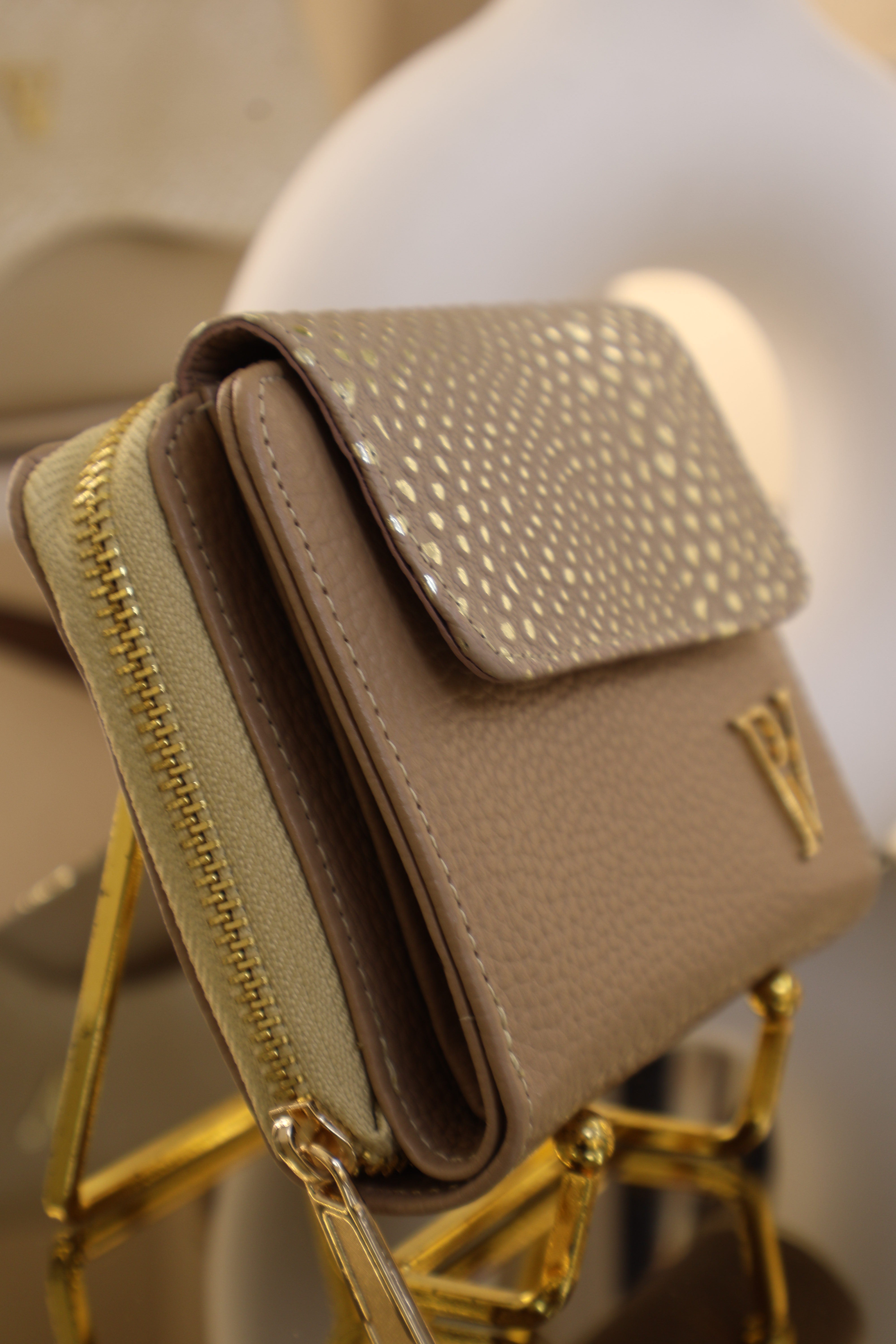 Billetera Taupe en cuero