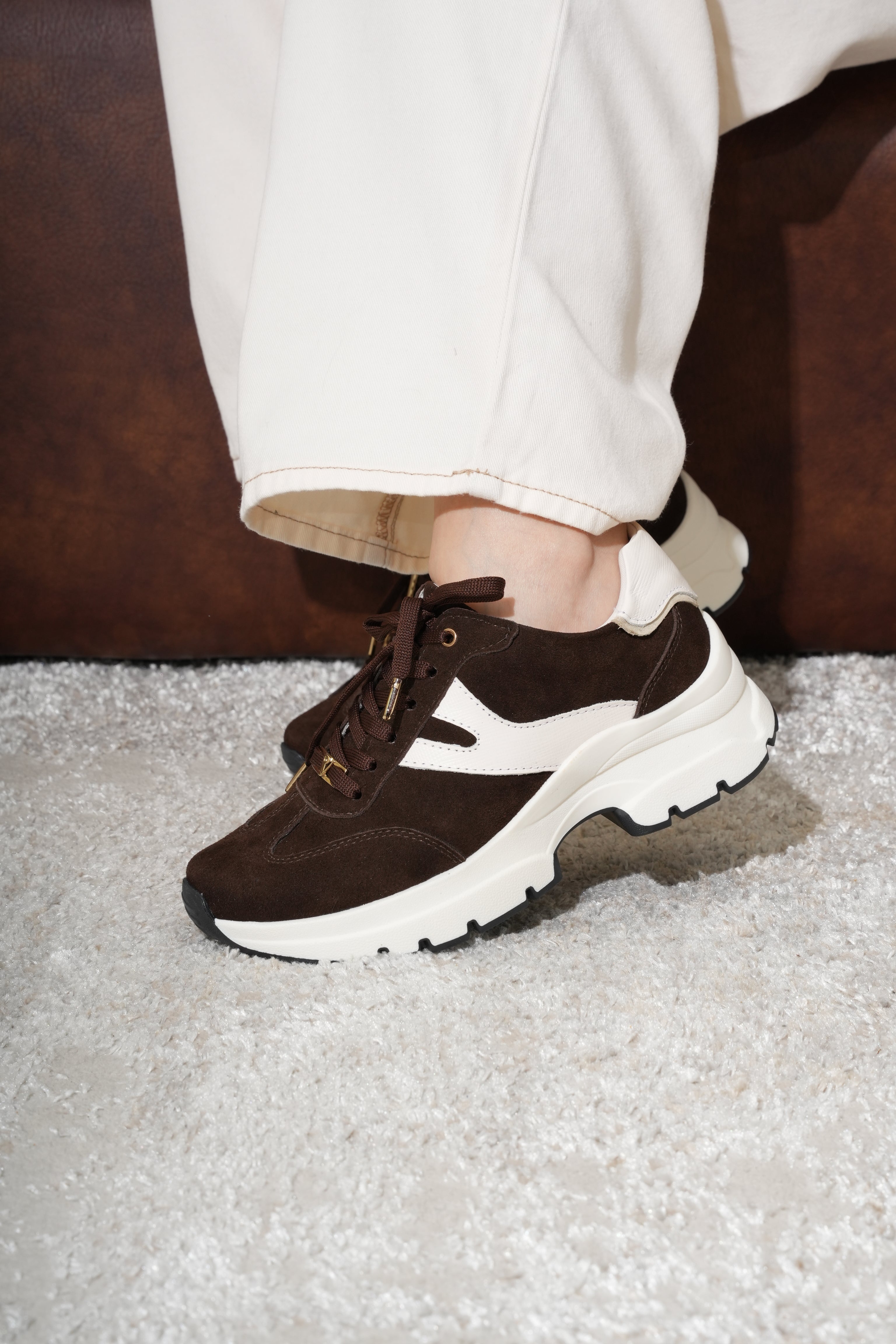 Victoria Café Gamuza Tenis en Cuero