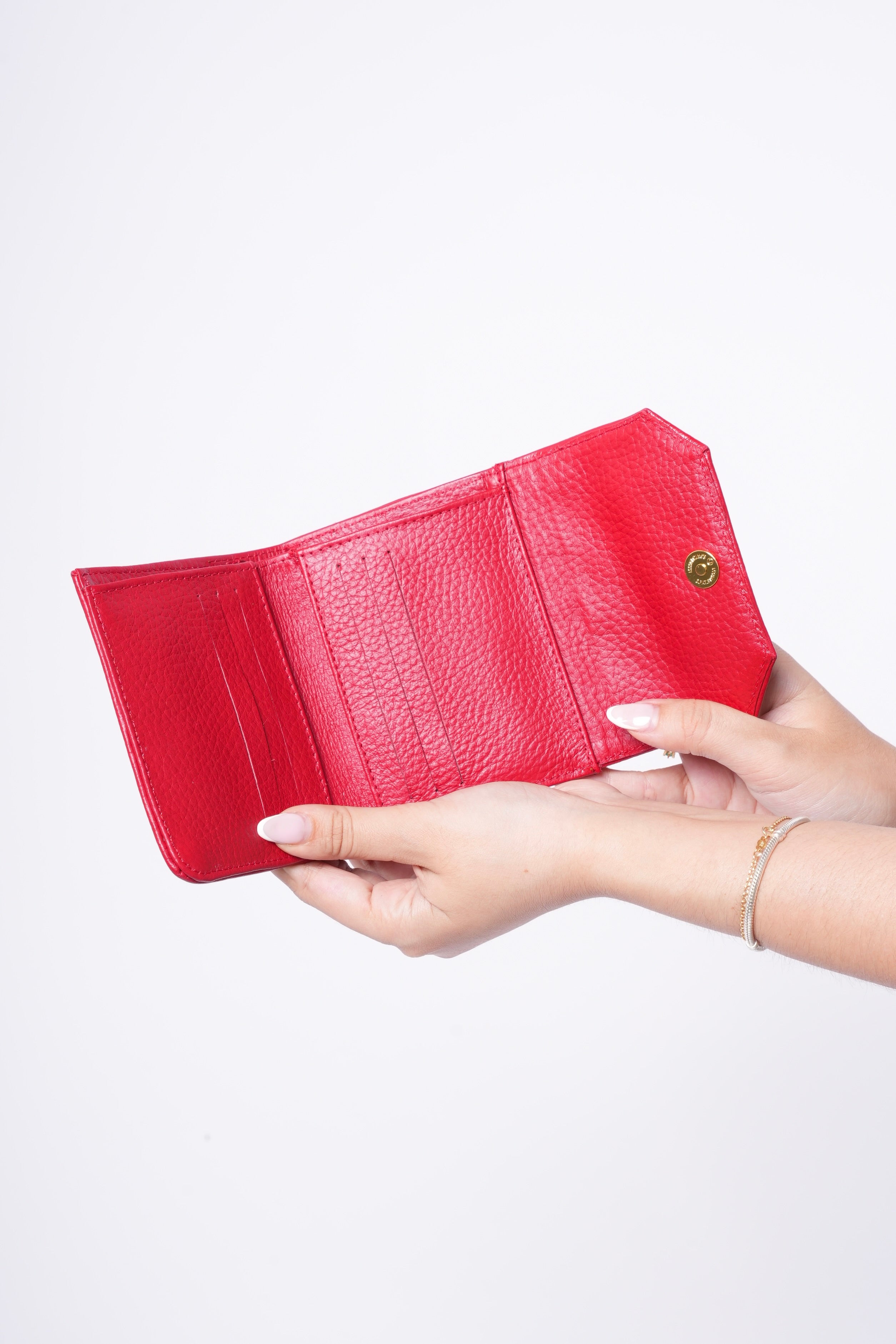 Billetera Roja en Cuero