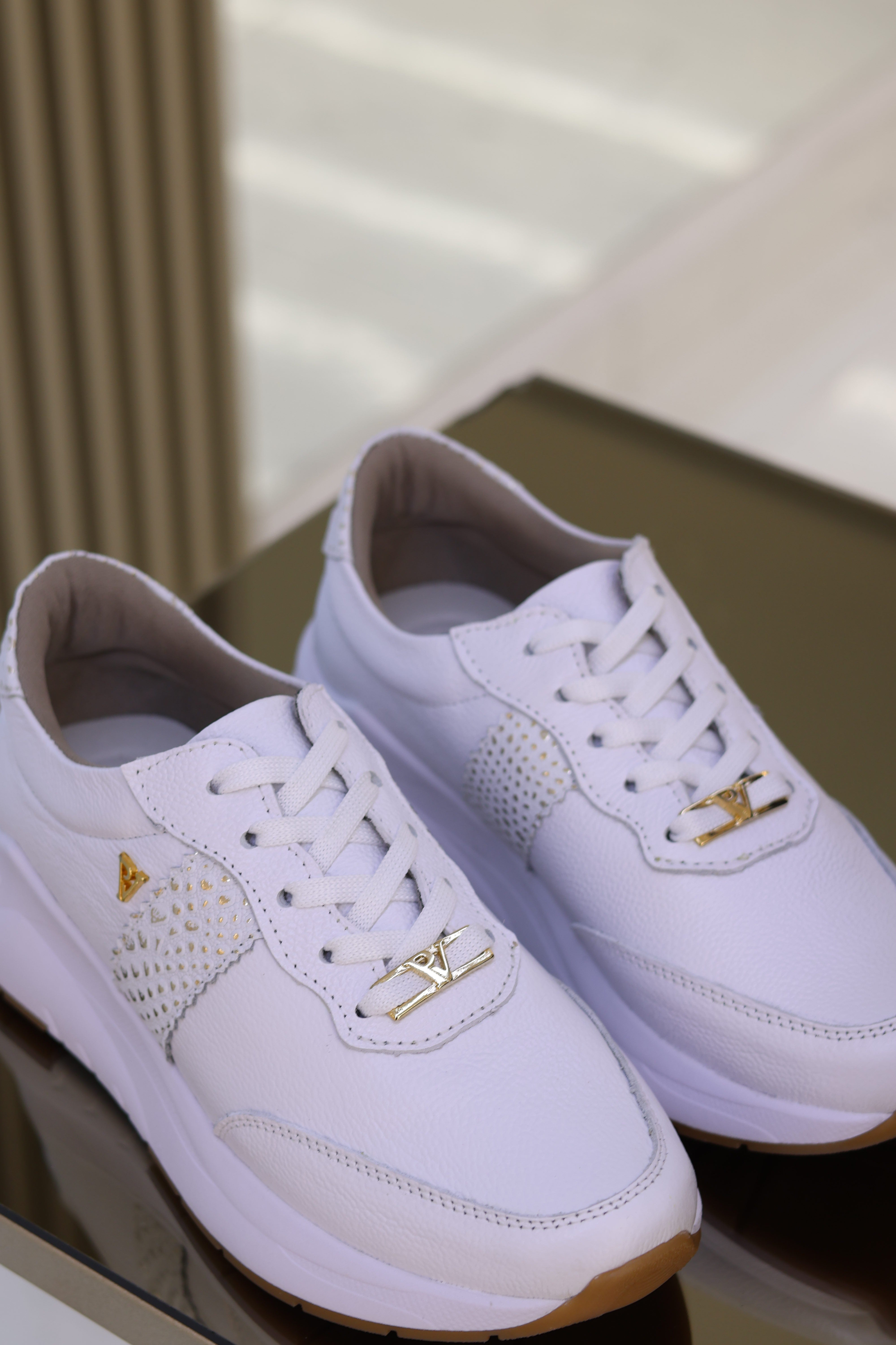 Tenis Oso Blanco Zafiro en cuero