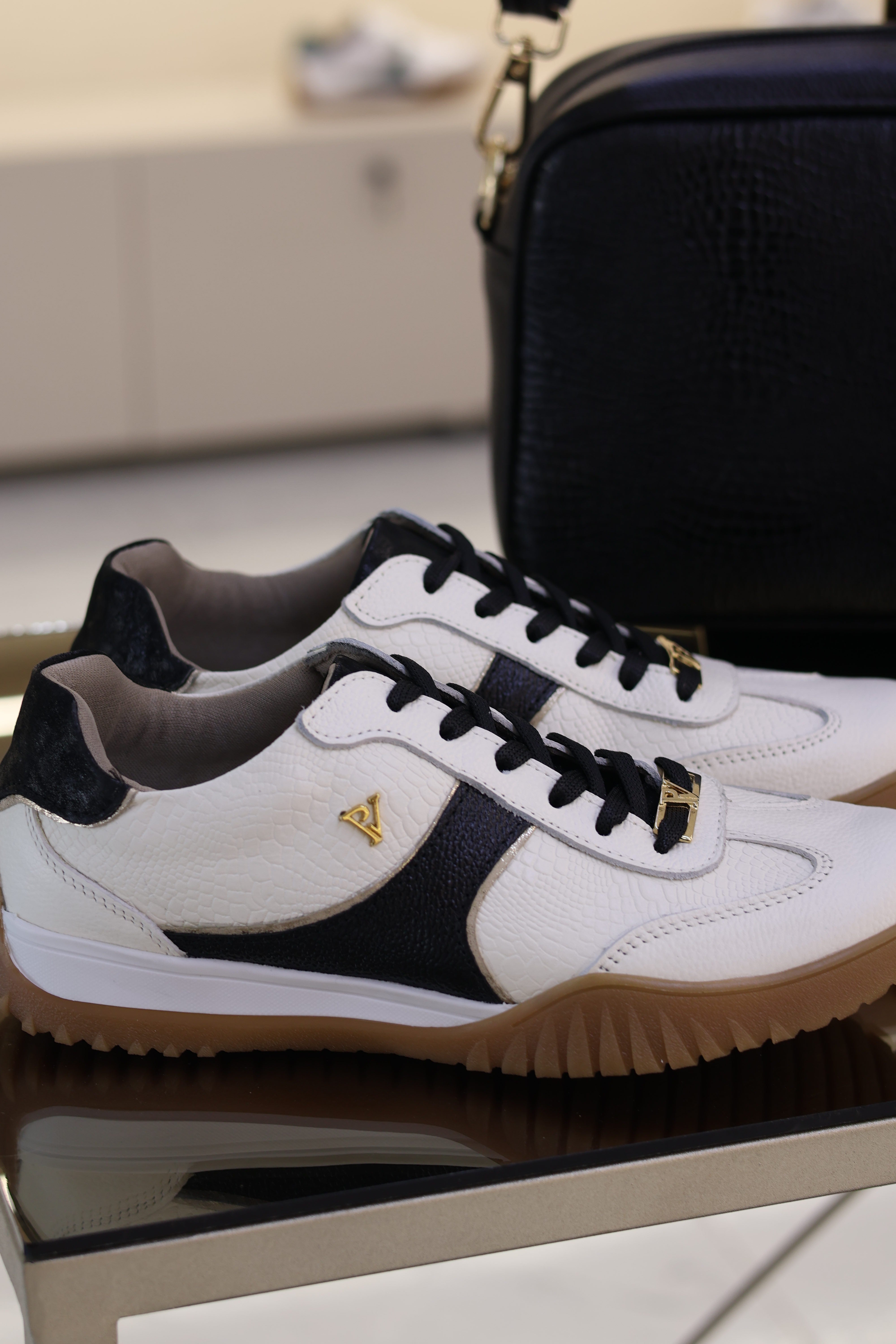 Tenis Milan talco x negro en cuero