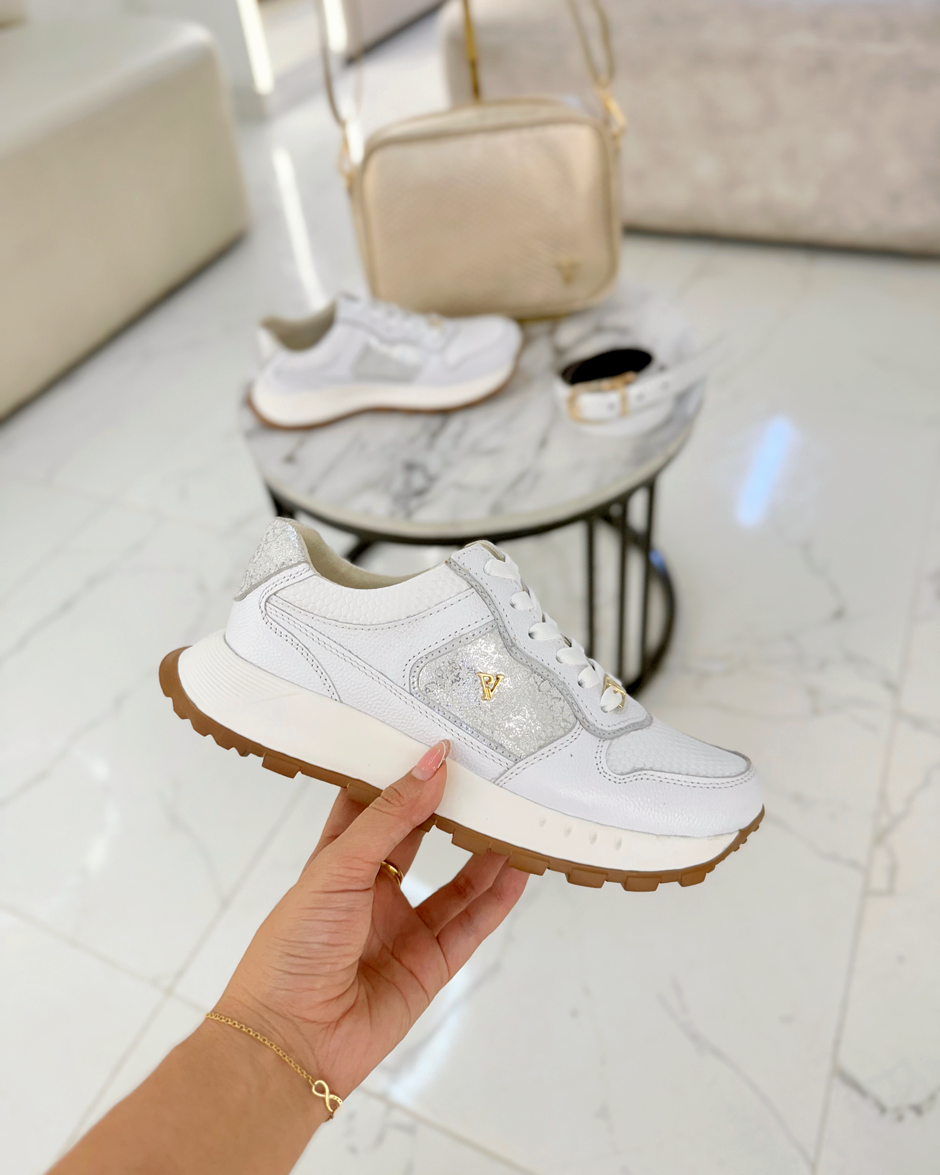 Tenis Romeo Platinum en cuero