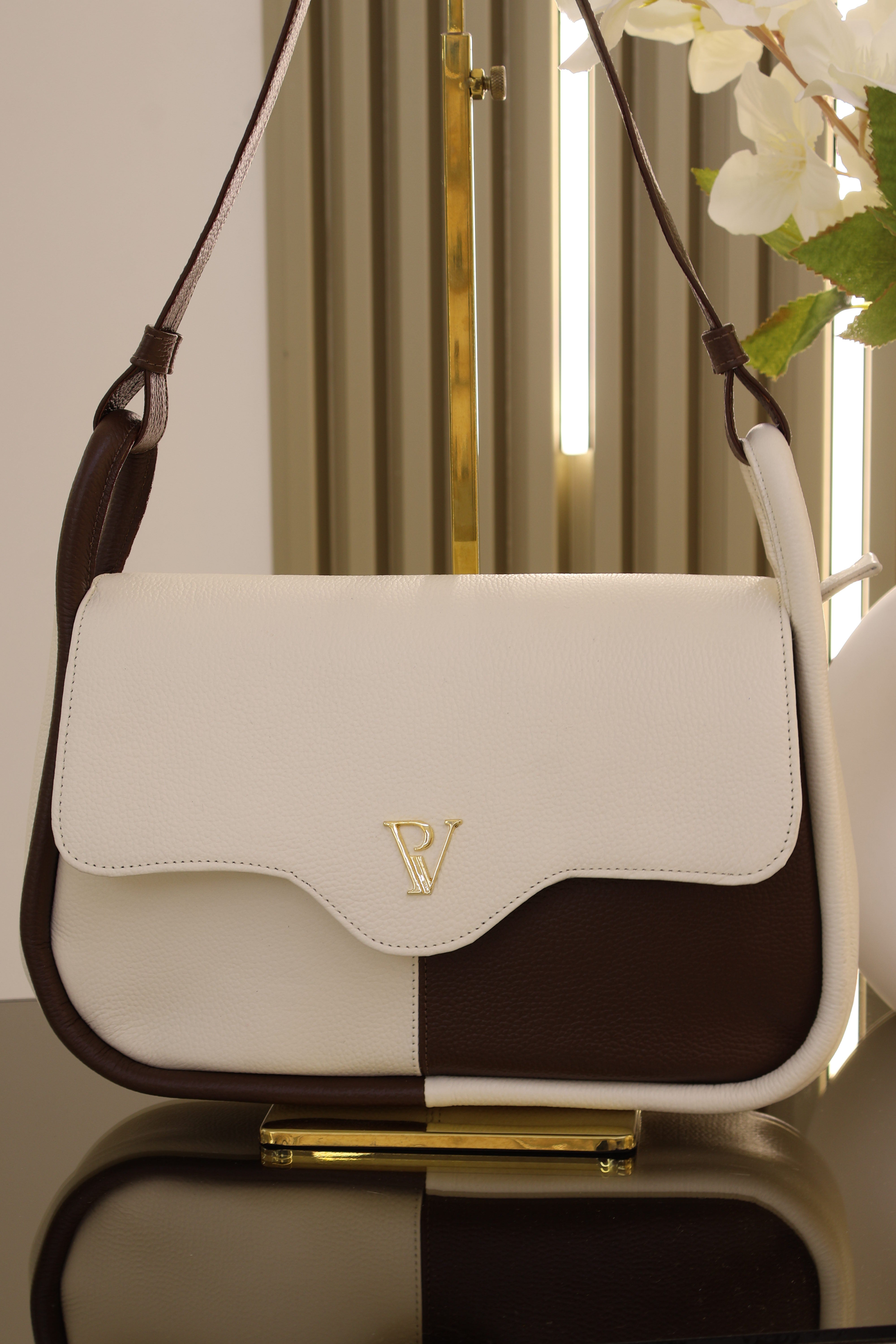 Bolso Anastasia Talco Cafe en cuero