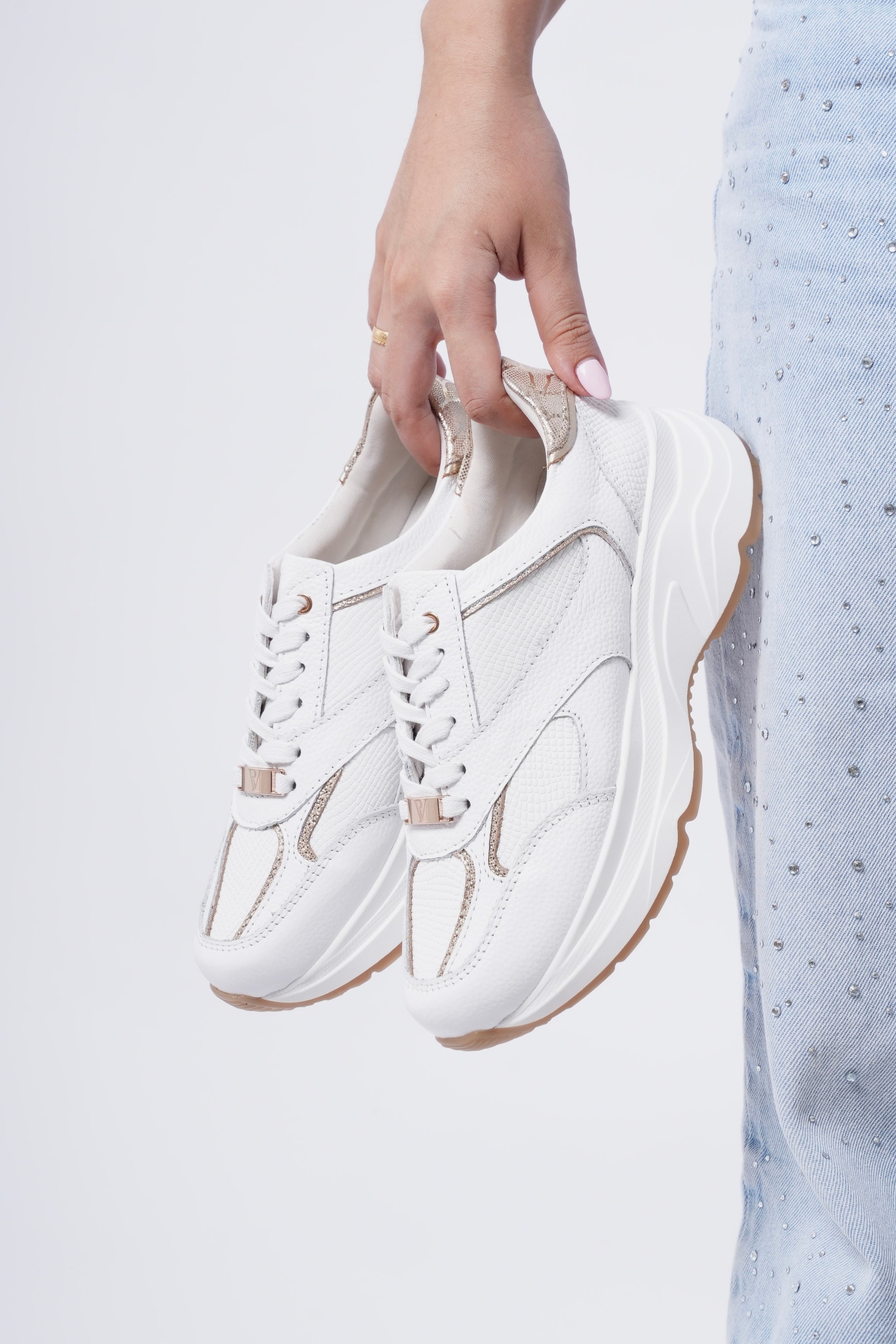 Tenis Boreal blanco oro en cuero para mujer