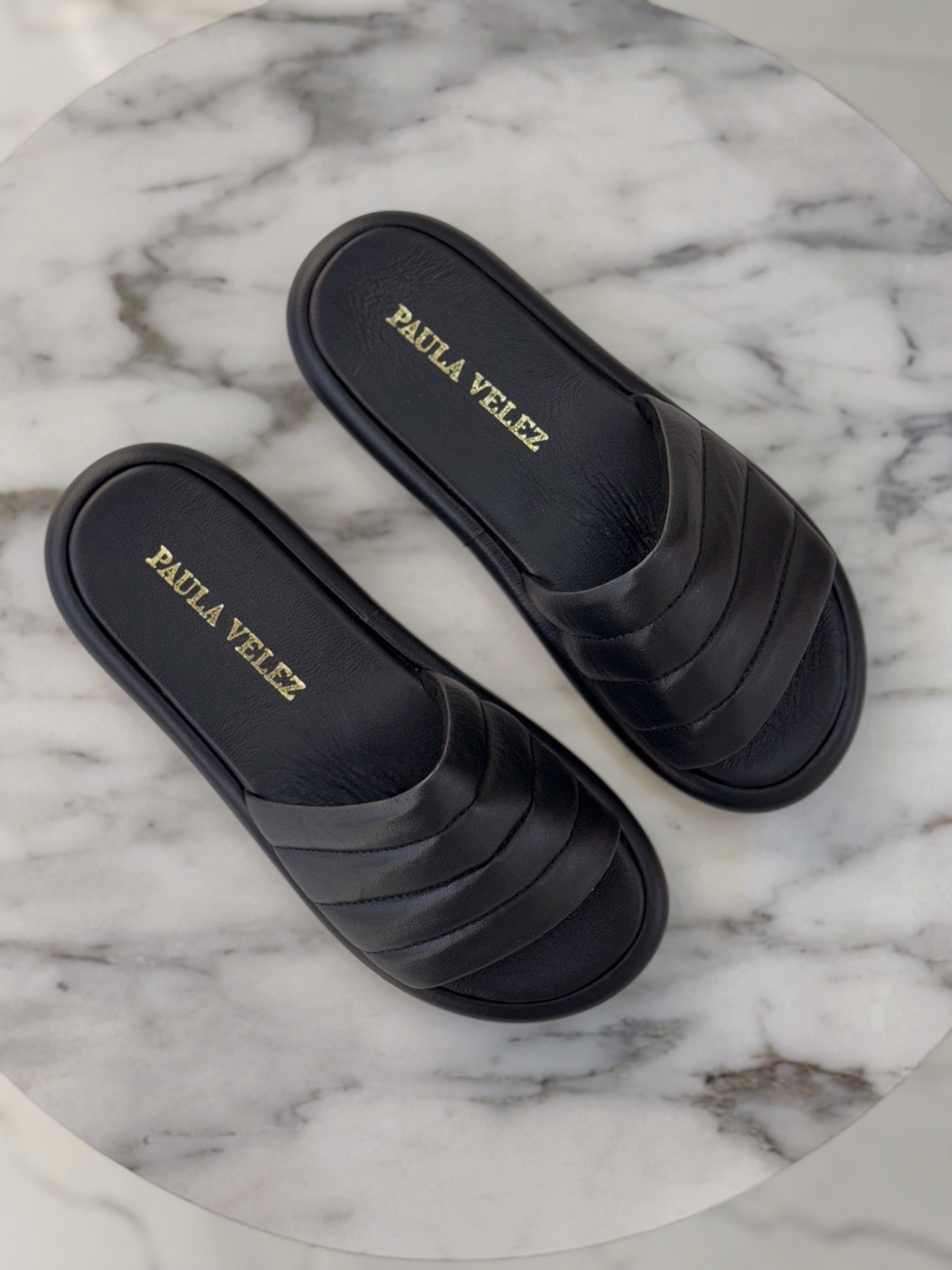 Sandalias Aura en cuero negro