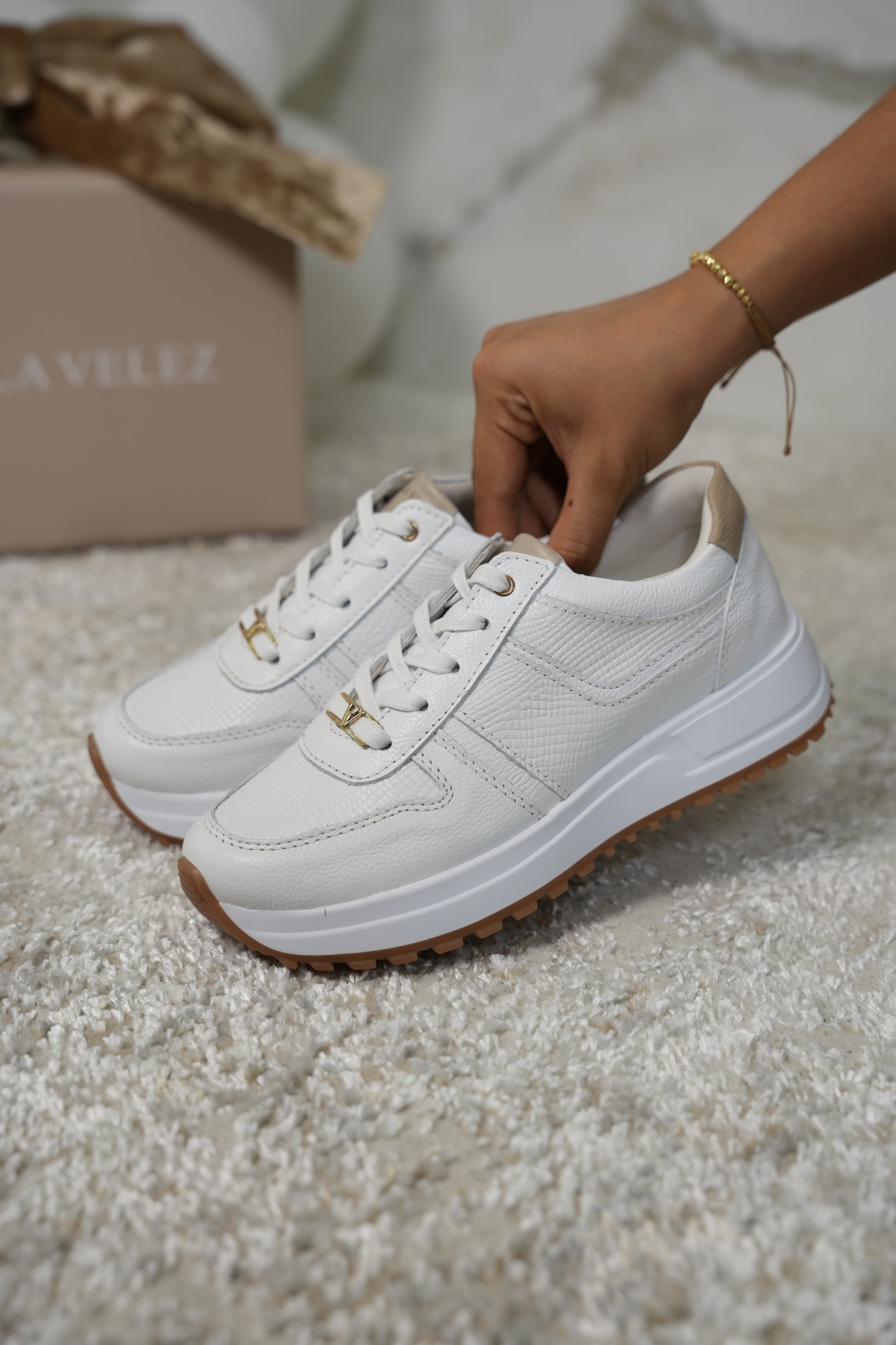 Tenis Coco Blanco taupe napoles