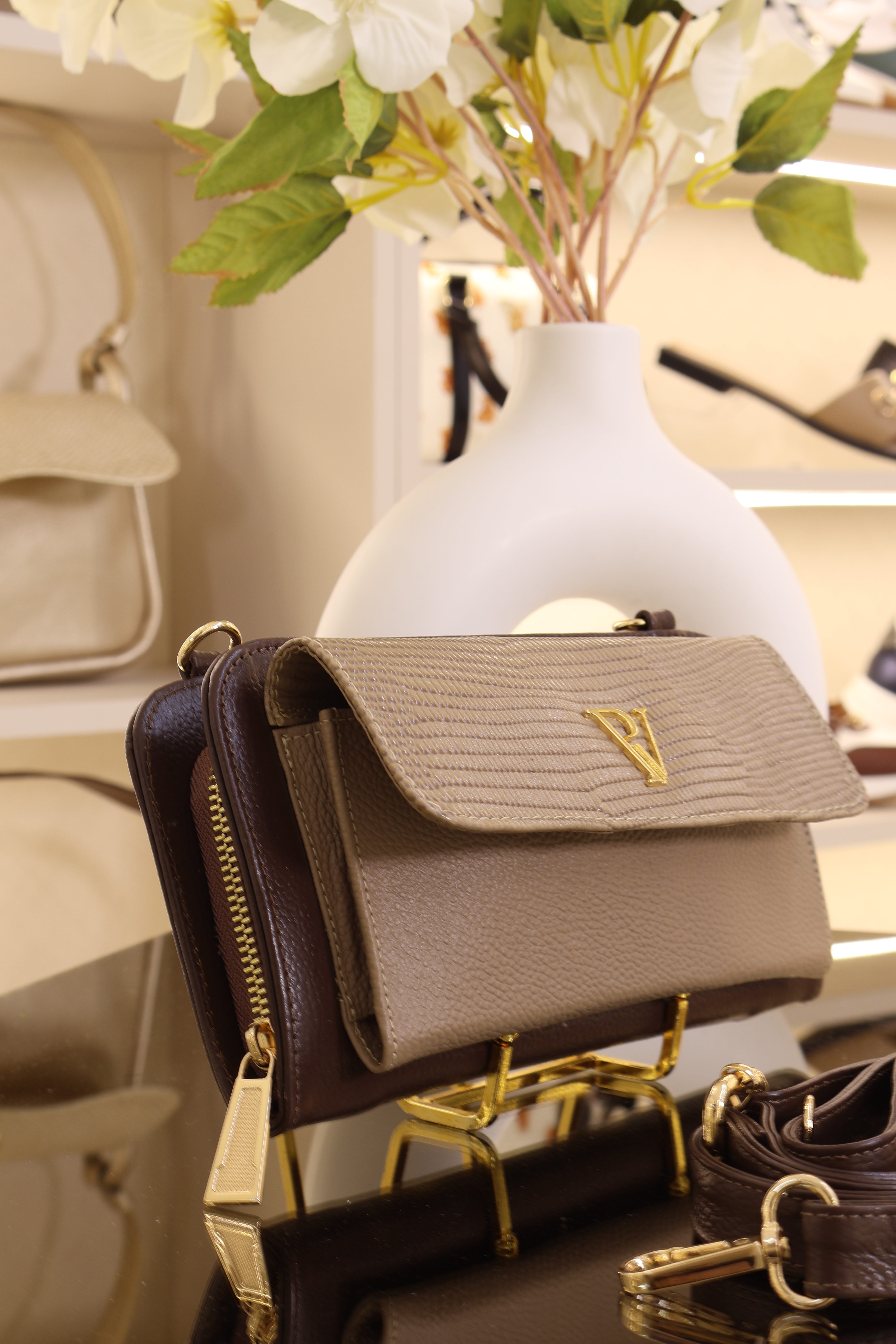 Billetera manos libres en cuero Taupe x Café