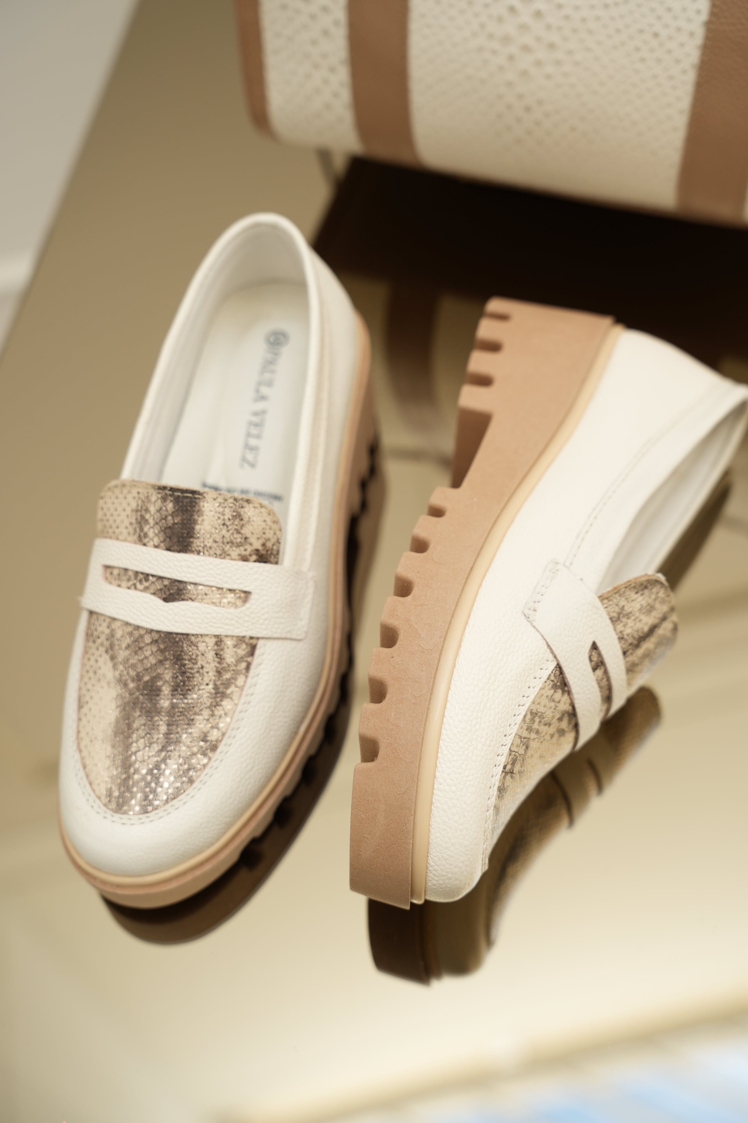 Mocasín Emma Avena Osaka en cuero