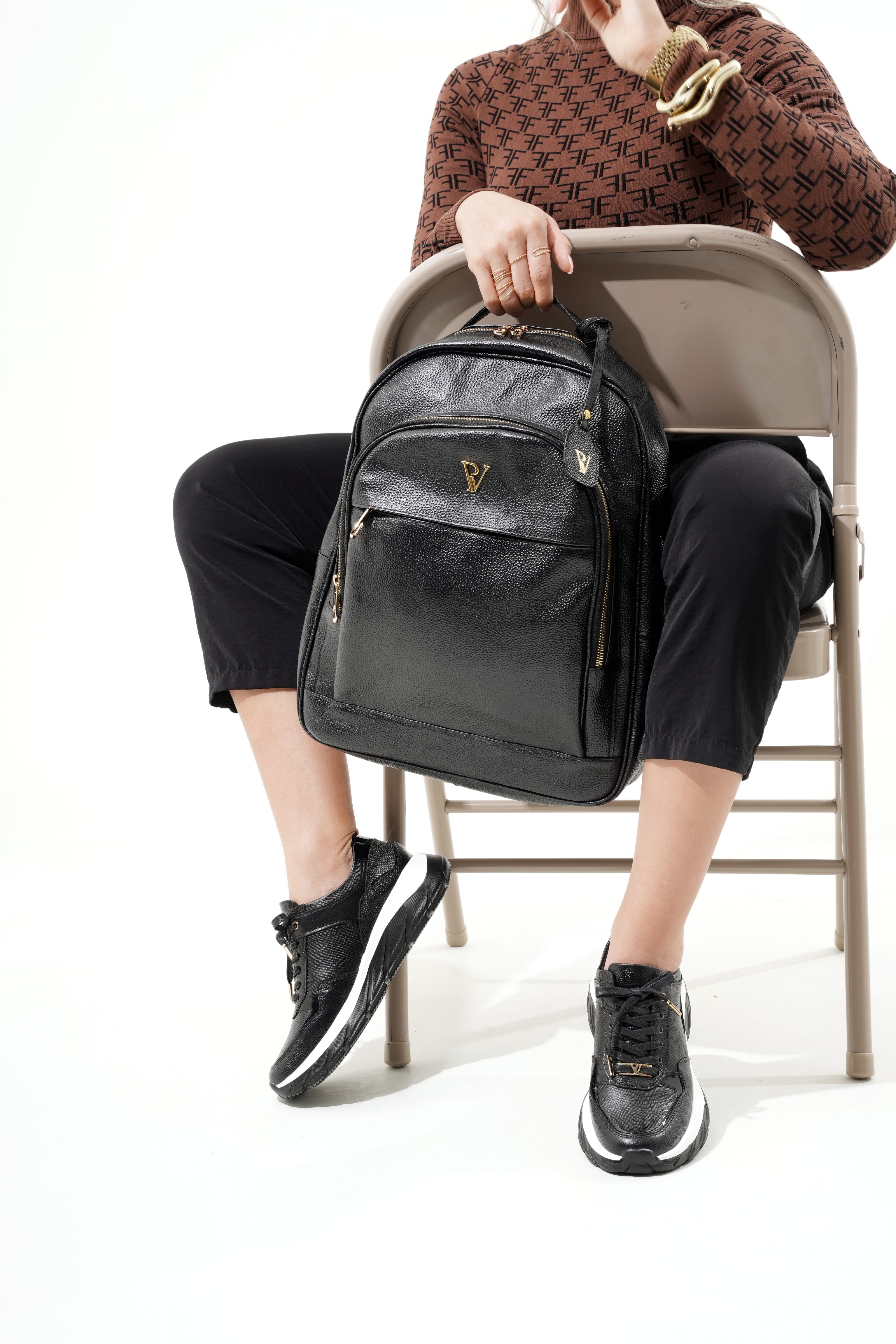 Morral Negro en Cuero