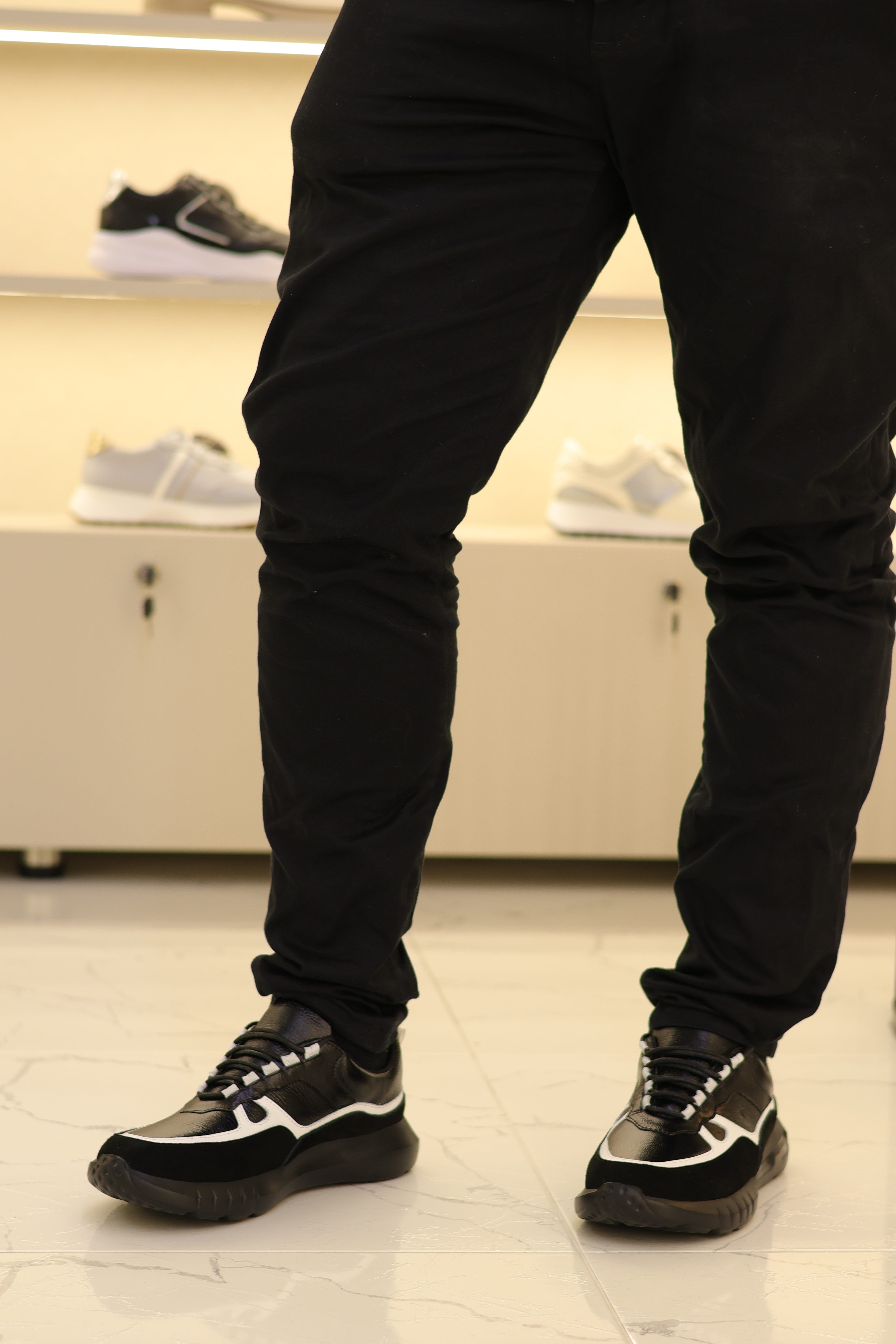 Tenis Román Negro X Blanco