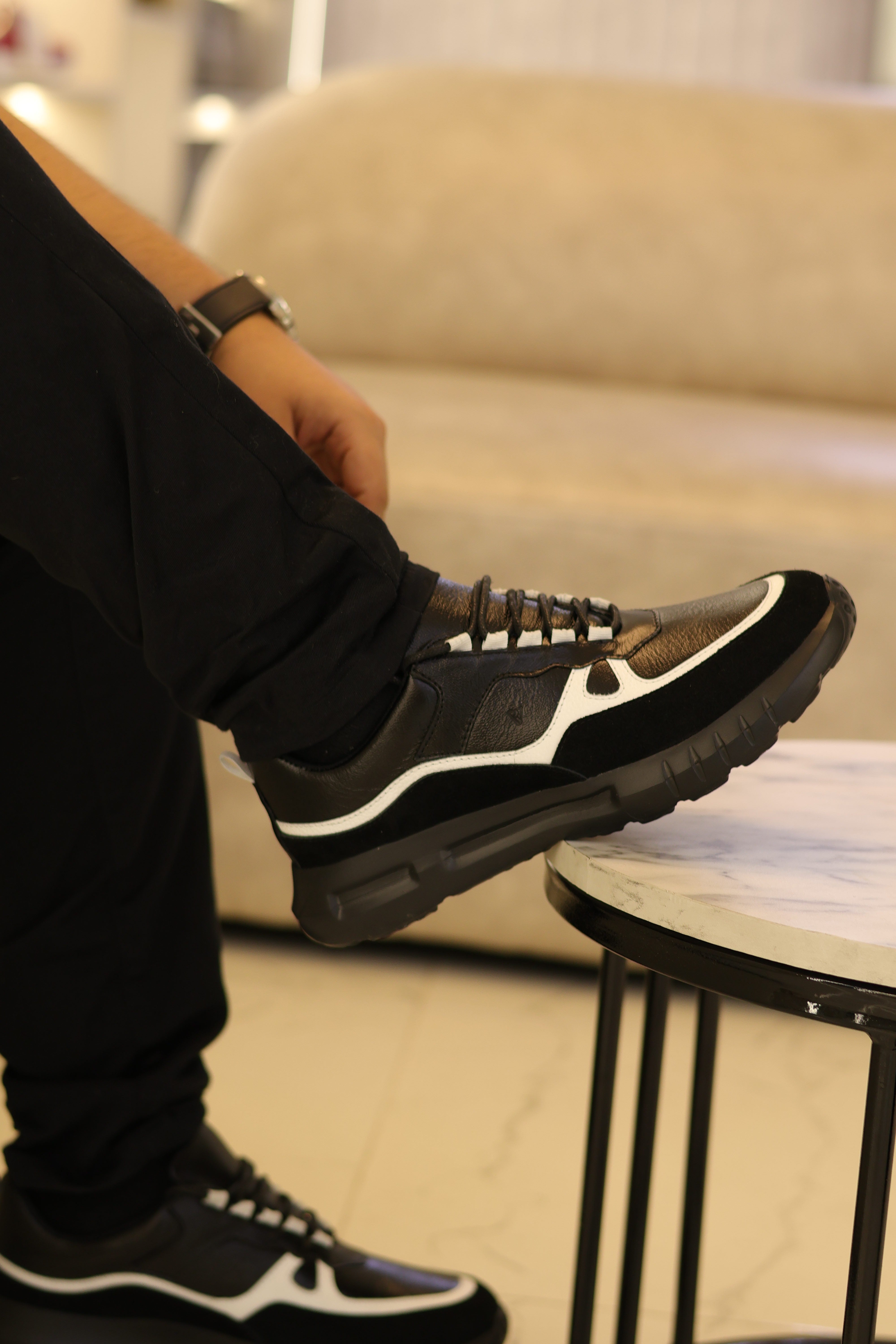 Tenis Román Negro X Blanco