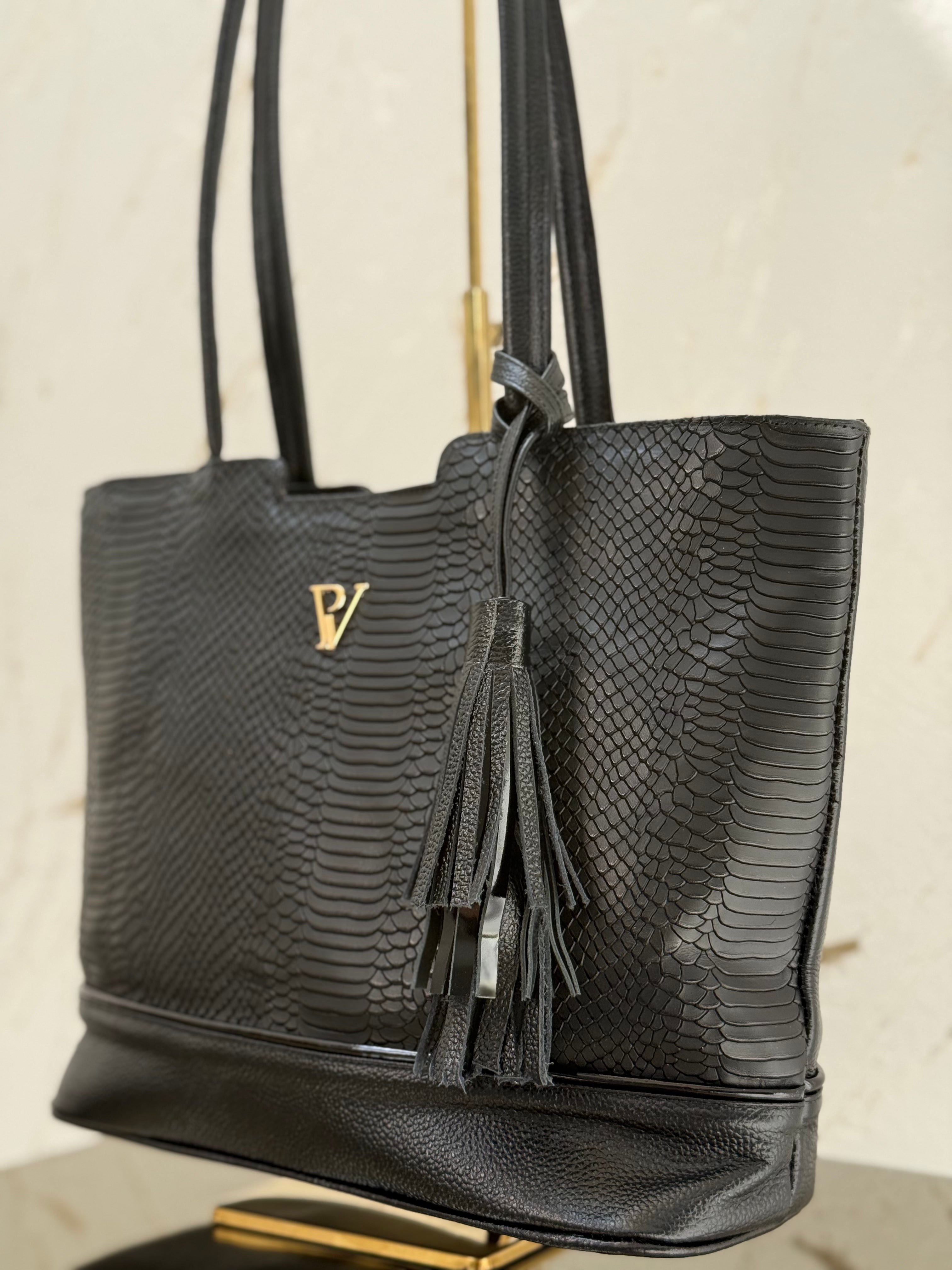 Bolso Grecia Negro en Cuero