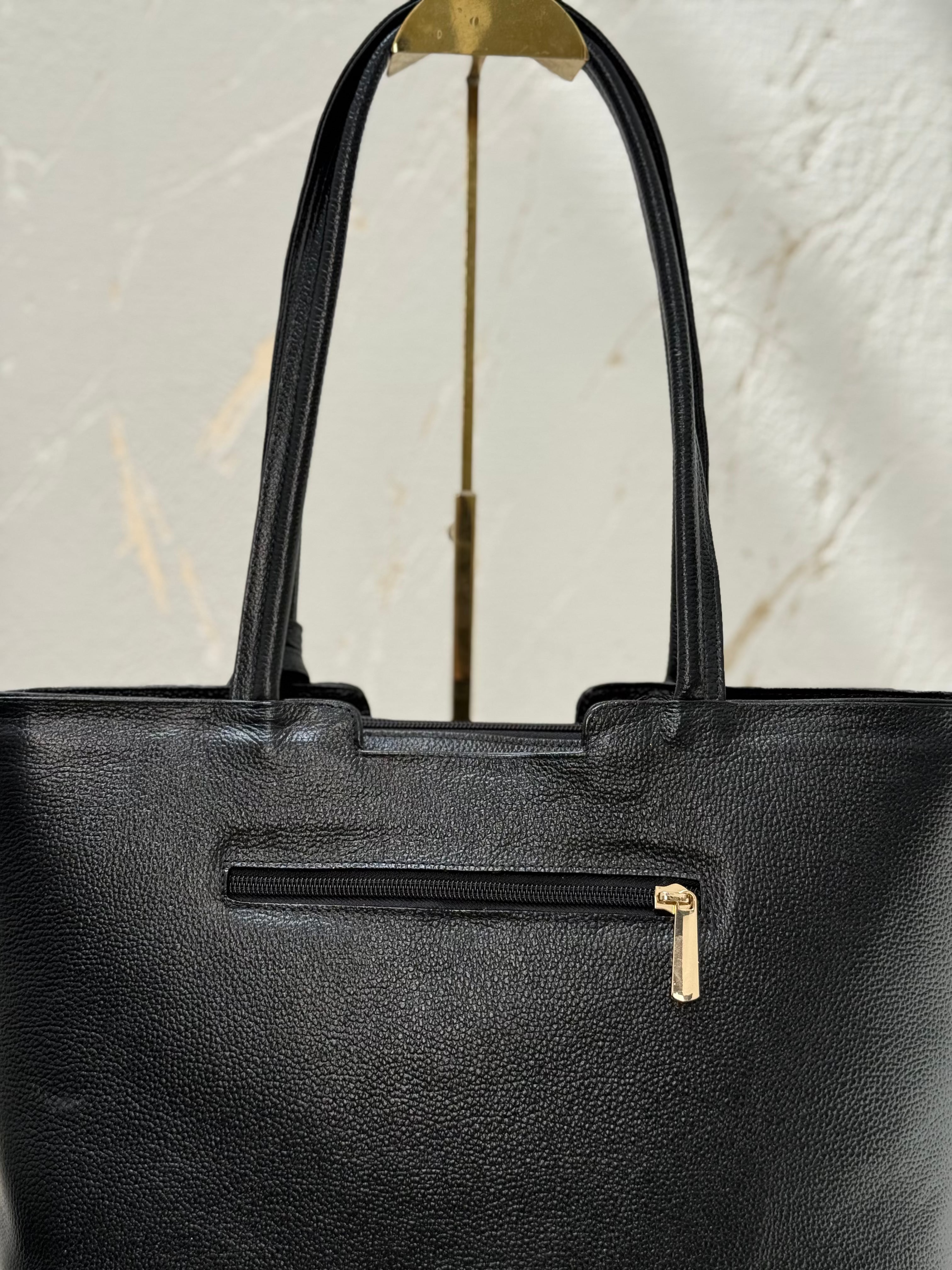 Bolso Grecia Negro en Cuero