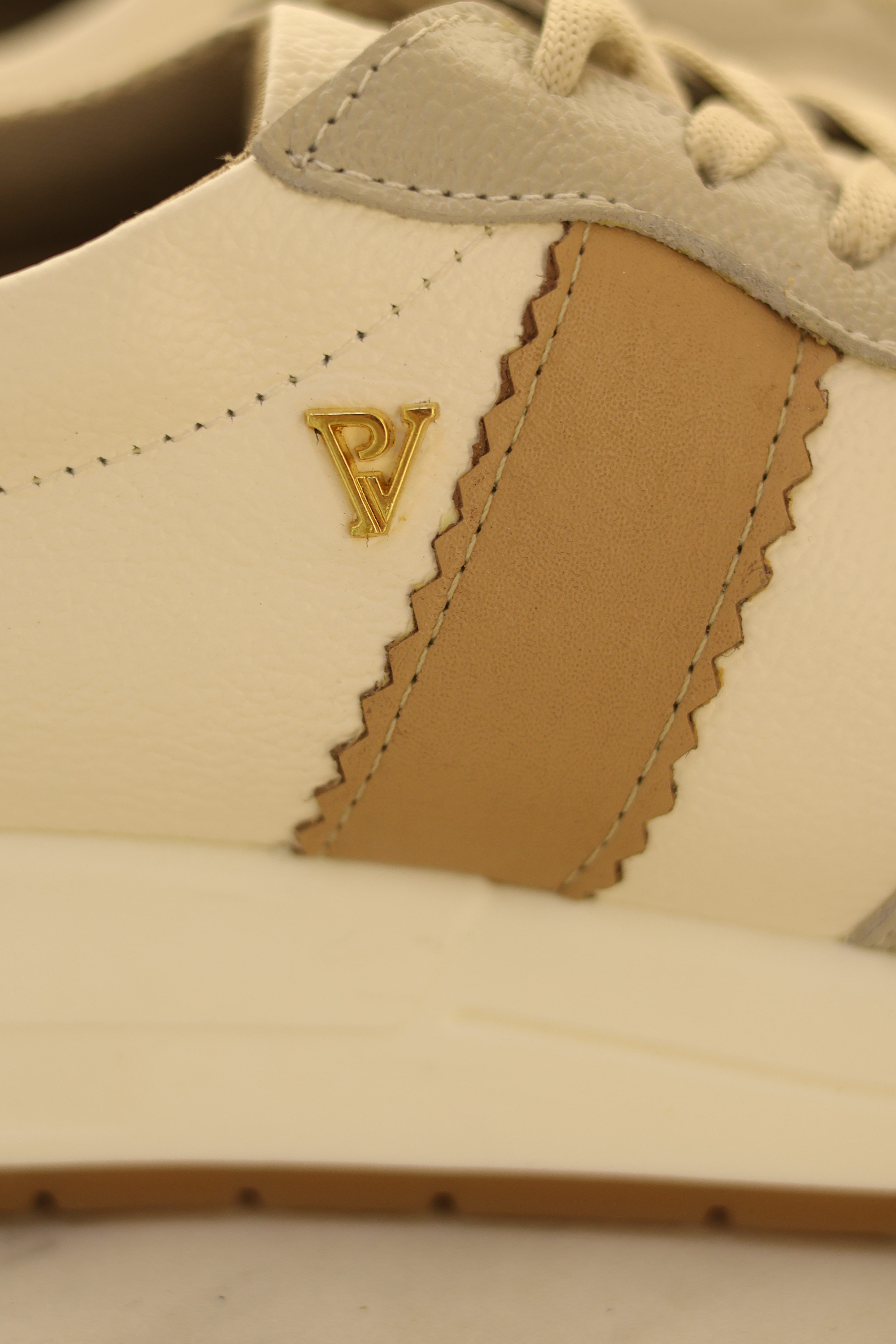 Tenis Oso Talco Macadamia Zafiro en Cuero