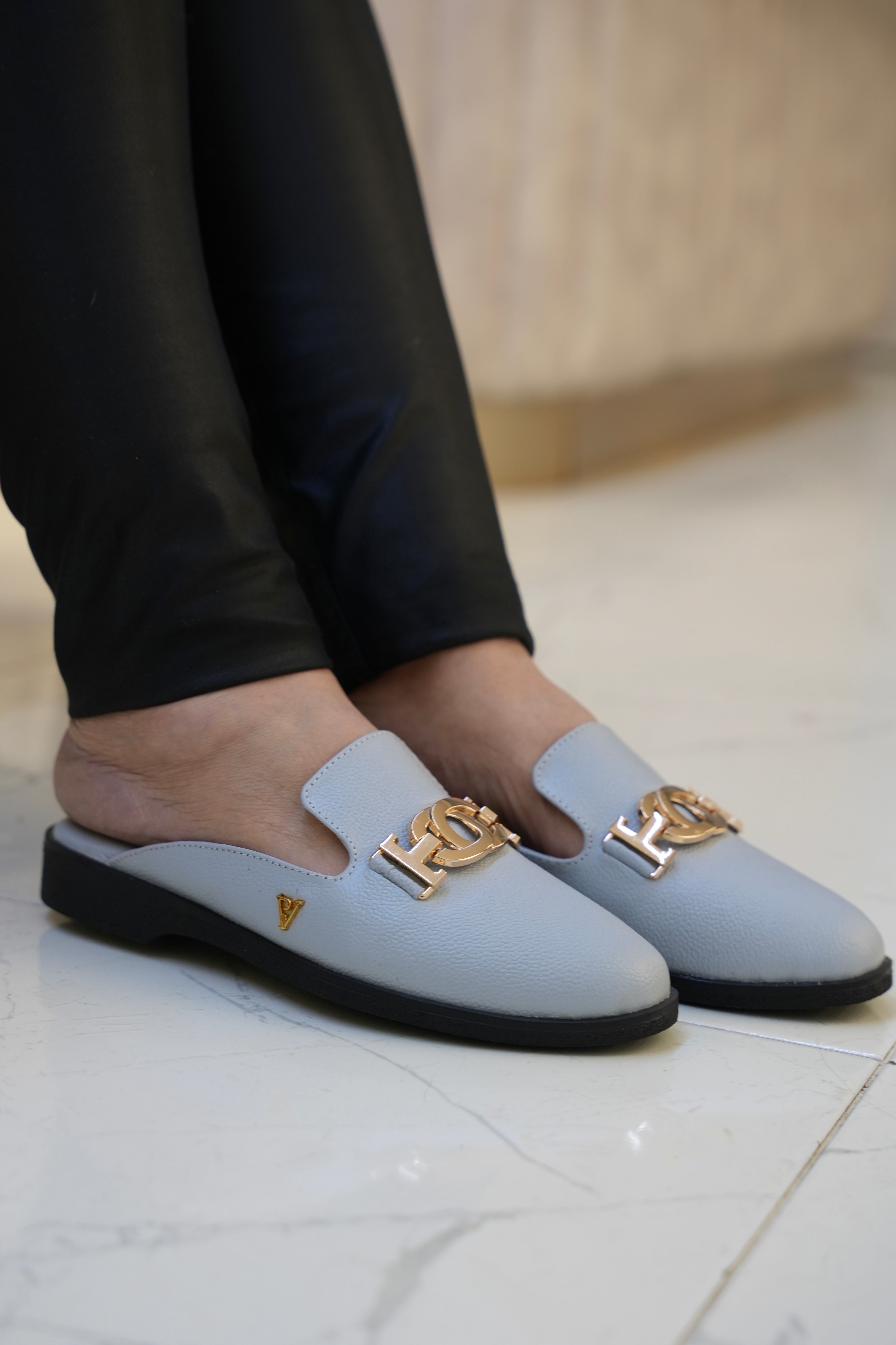 Sueco baby blue en cuero