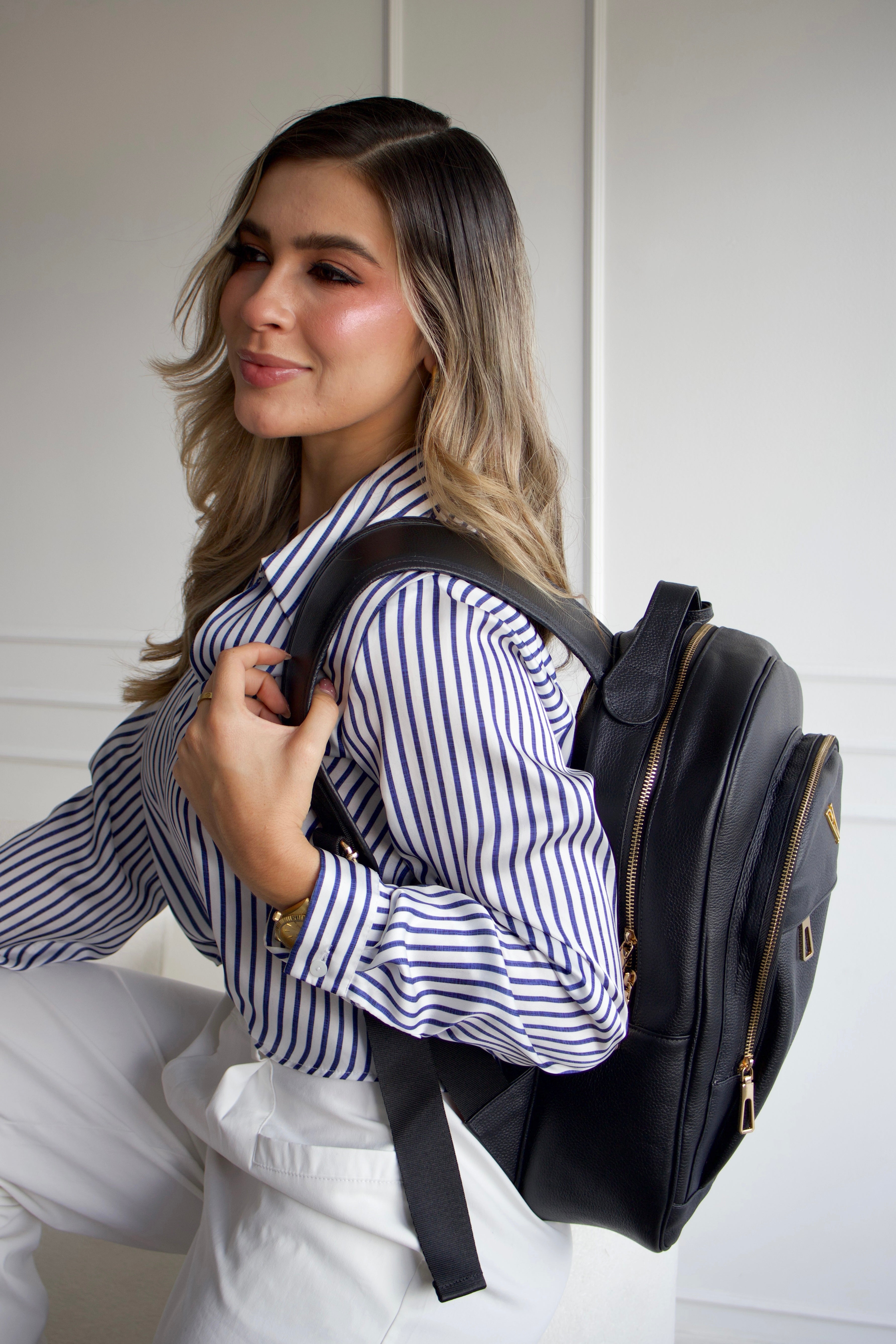 Morral Negro en cuero