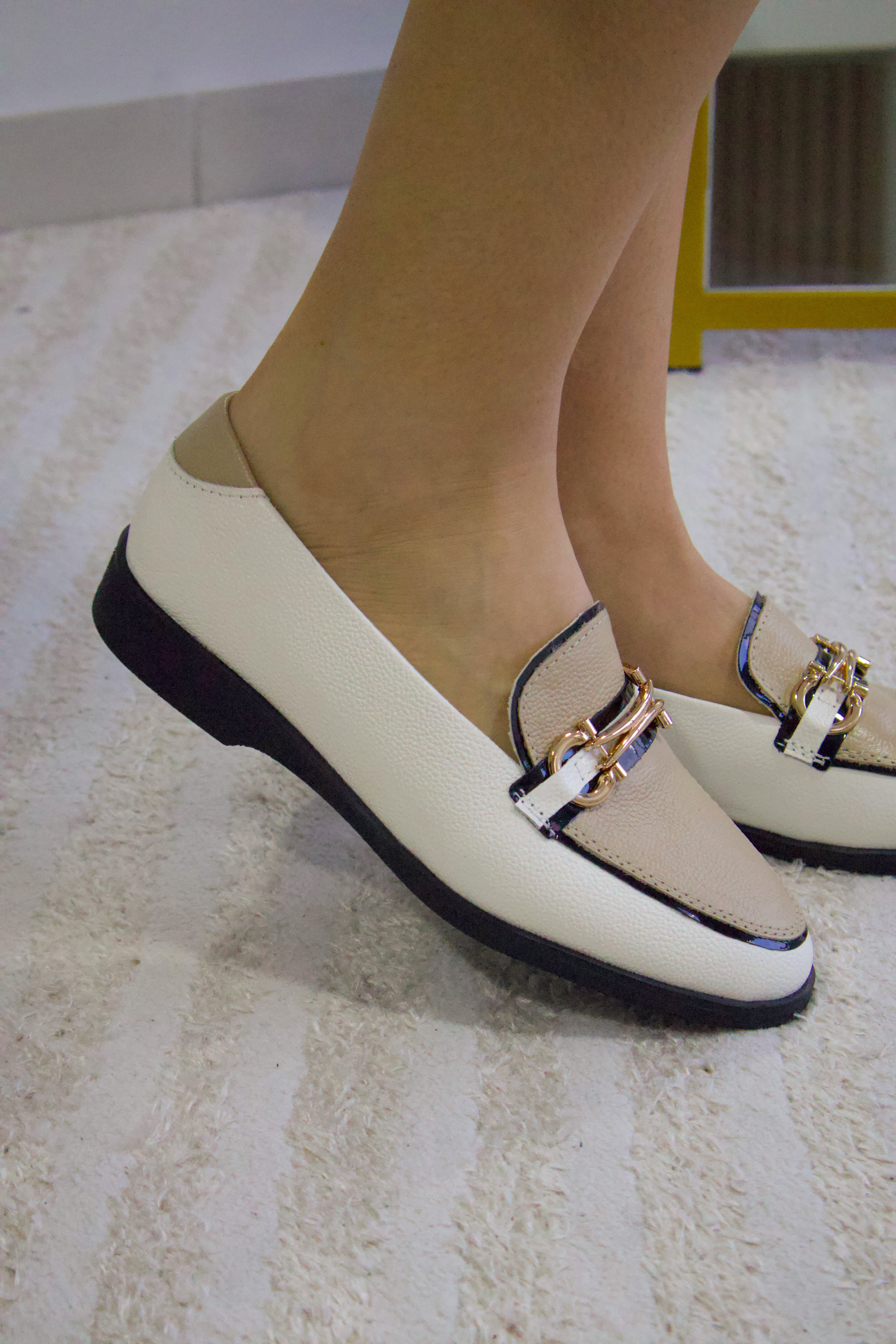 Baleta dalia taupe talco vivos negros