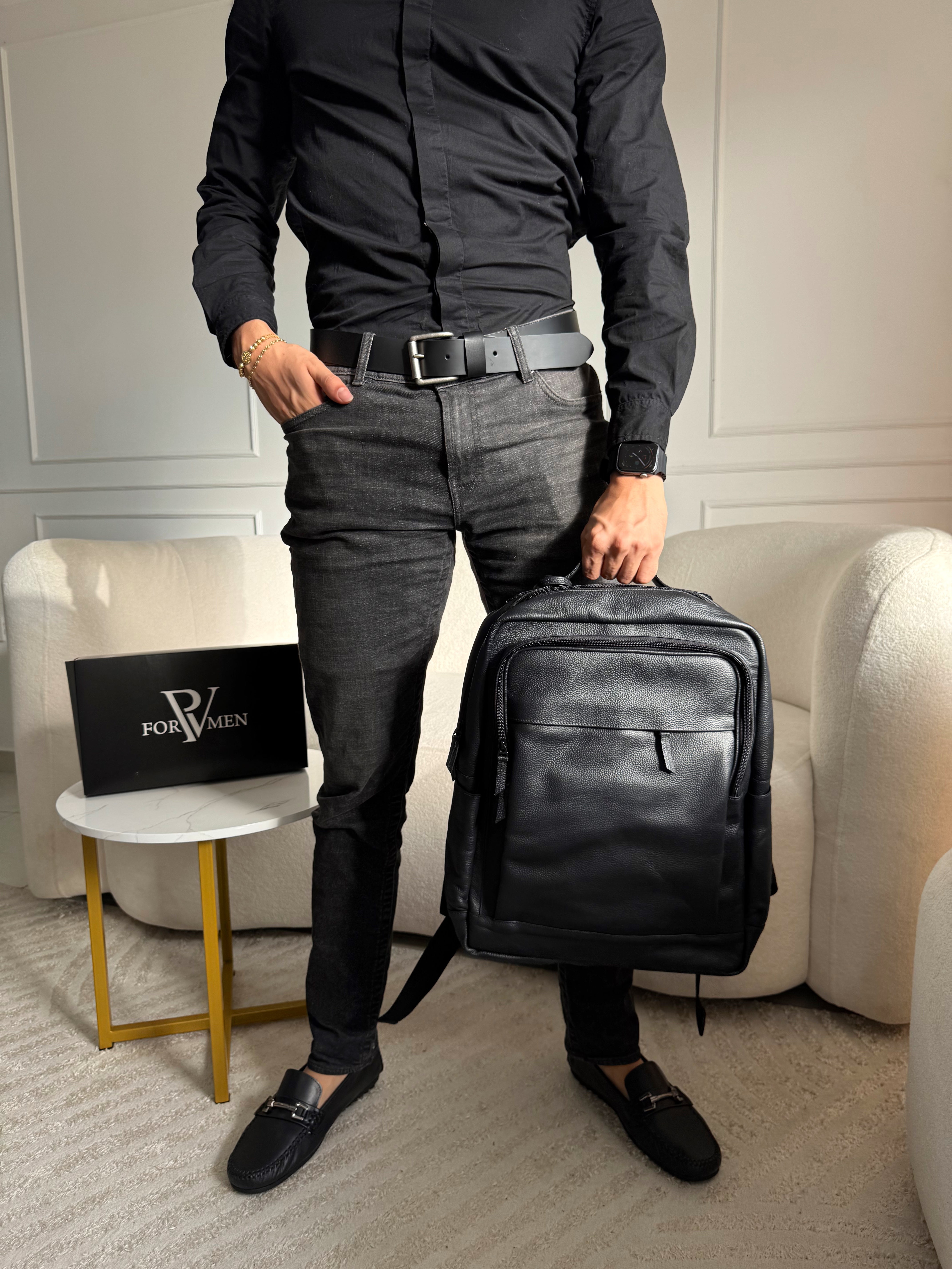 Morral grande negro en cuero