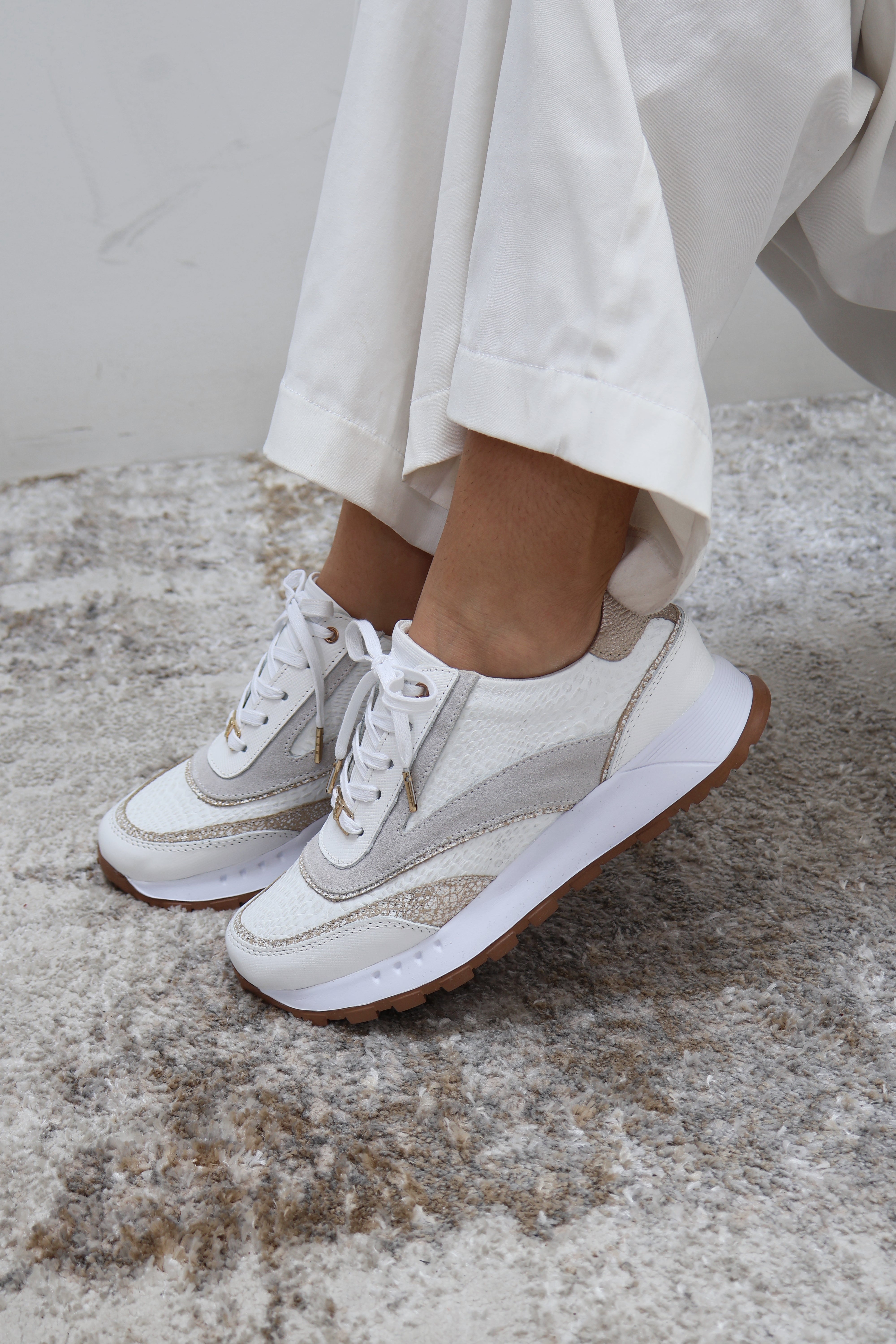 Bariloche Blanco Folia Danubio Tenis en Cuero