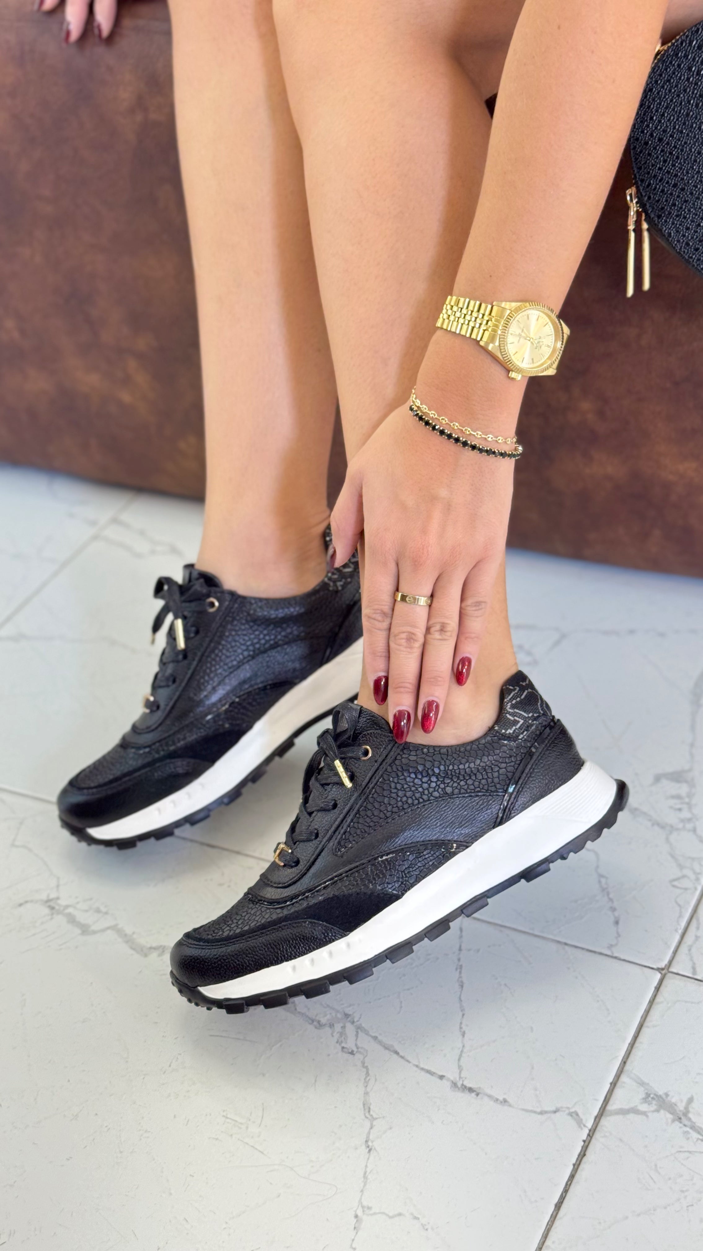 Bariloche Negro Folia Piton Nadal en cuero