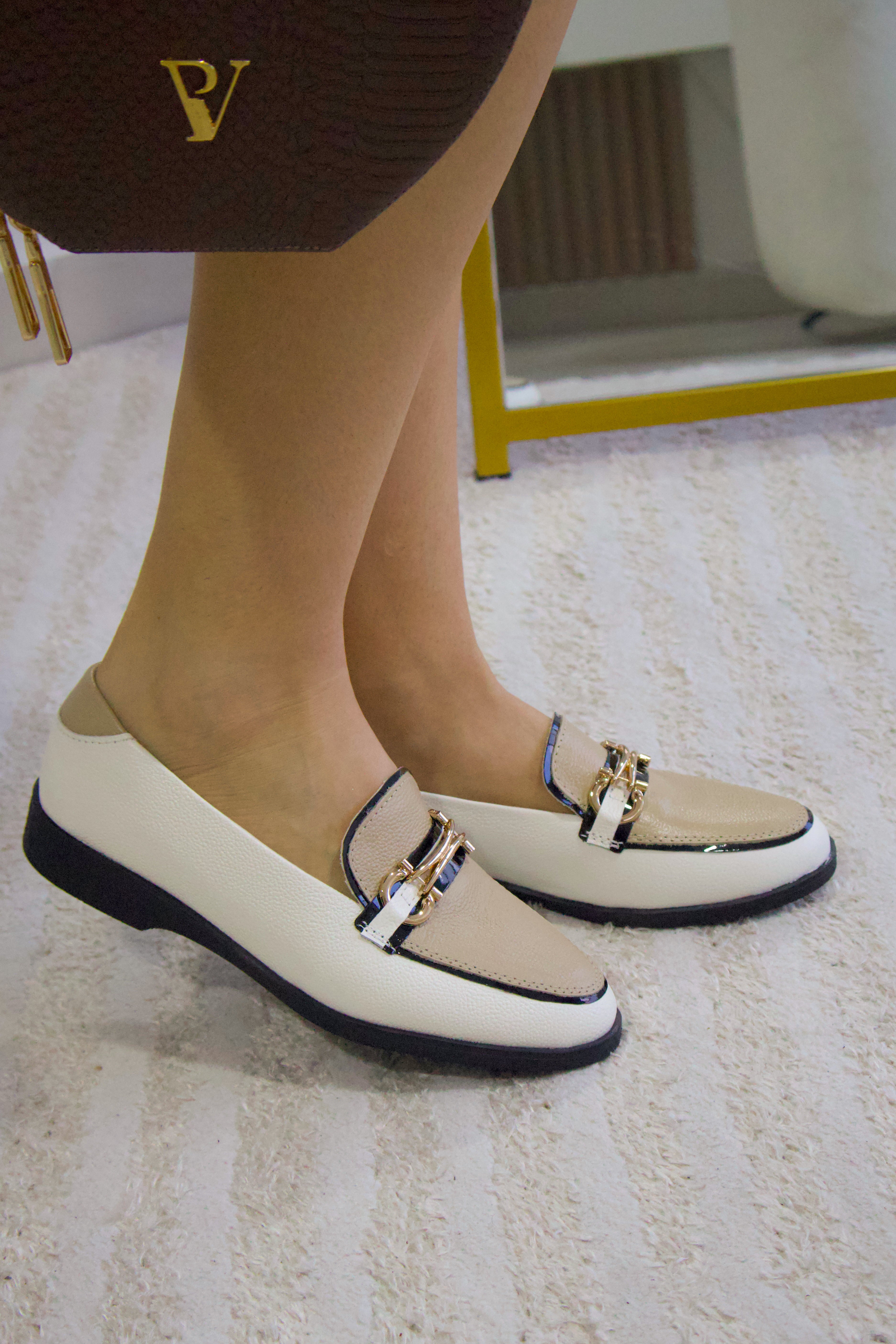 Baleta dalia taupe talco vivos negros