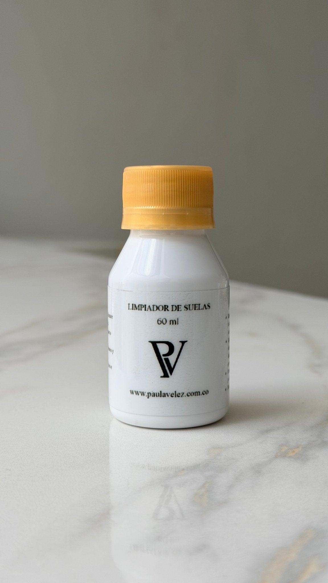 Liquido Limpiador de suelas - PAULA VELEZ