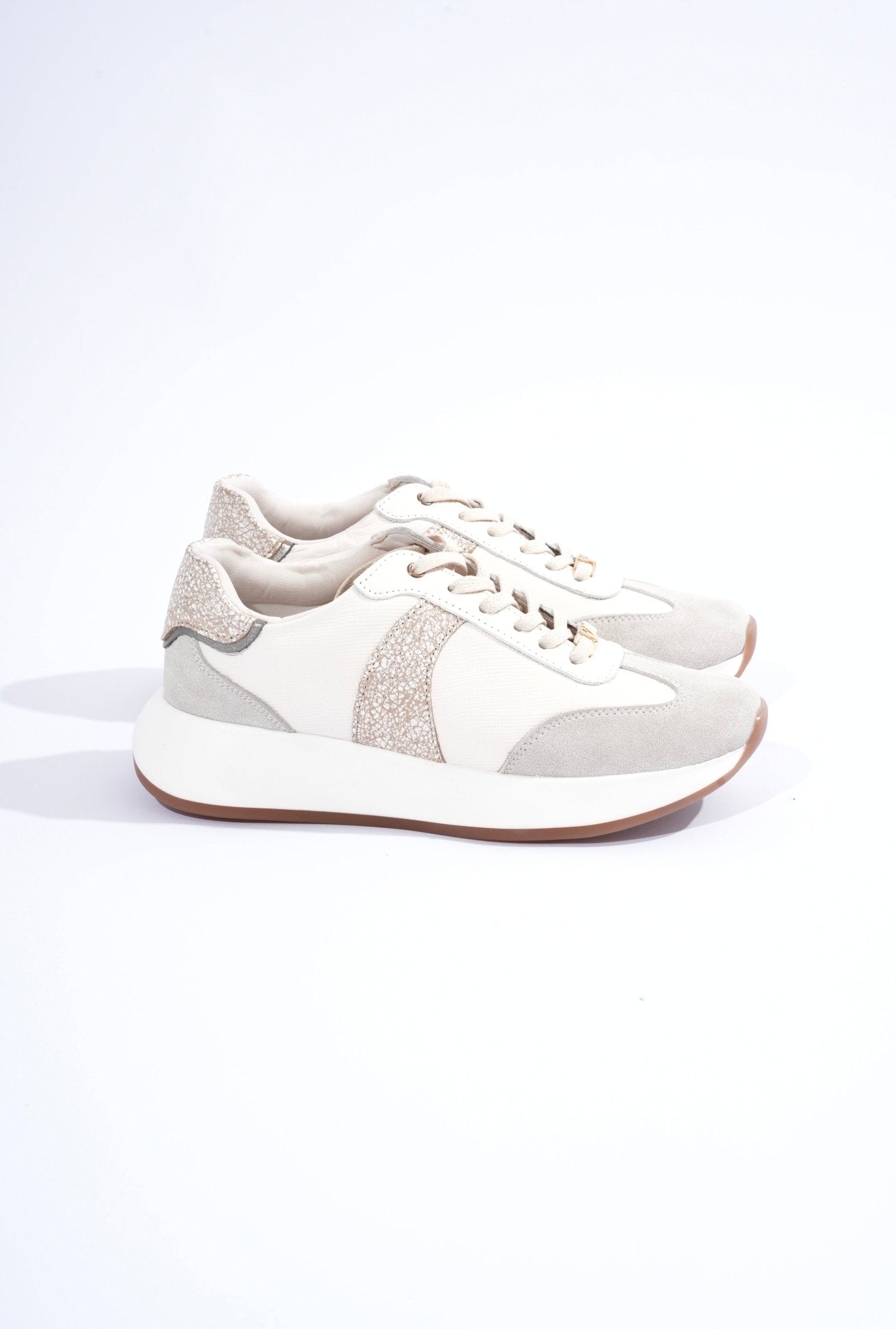 Milán Marfil Gris Folia Oro Munich Tenis en Cuero - PAULA VELEZ