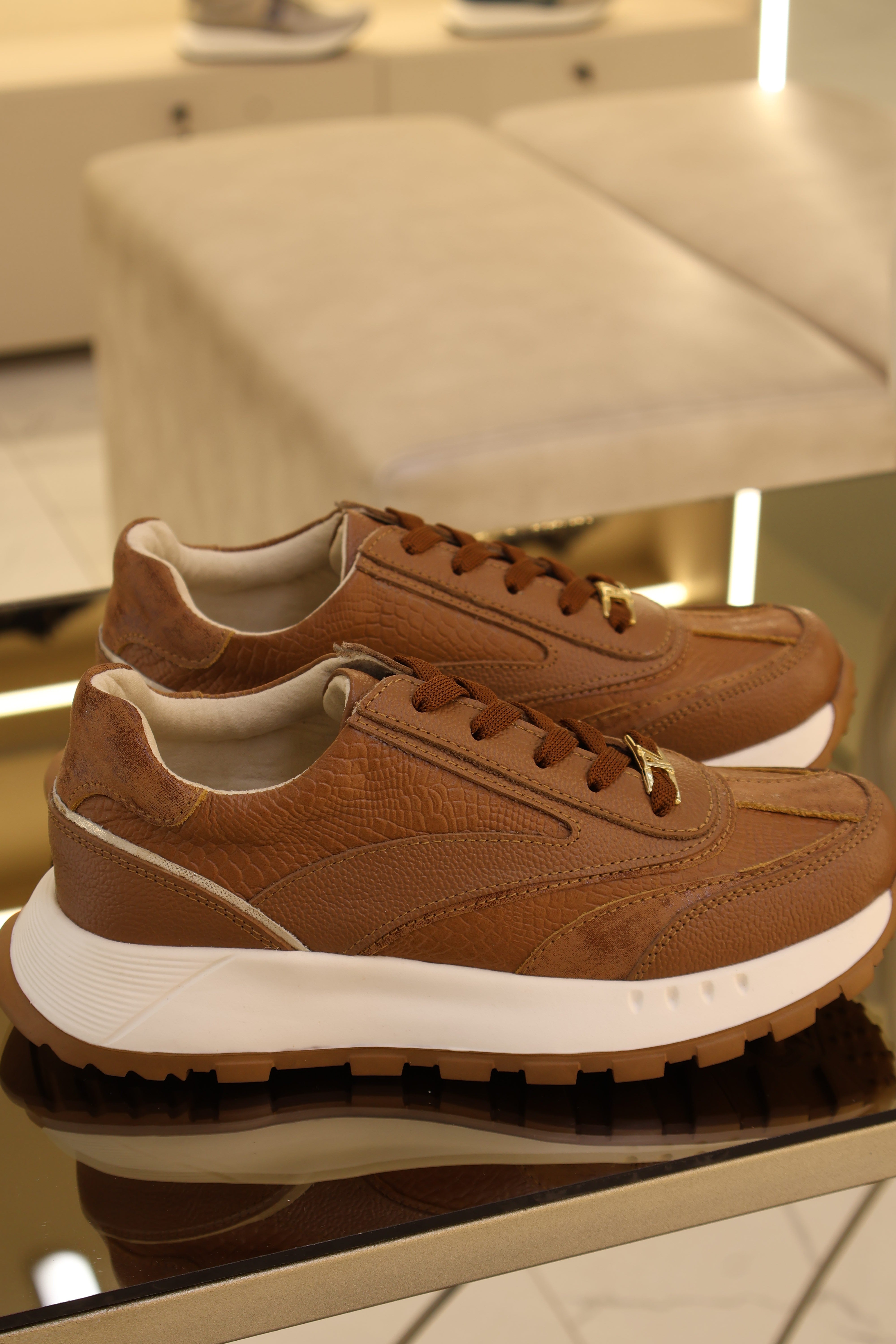 Tenis de cuero Bariloche miel