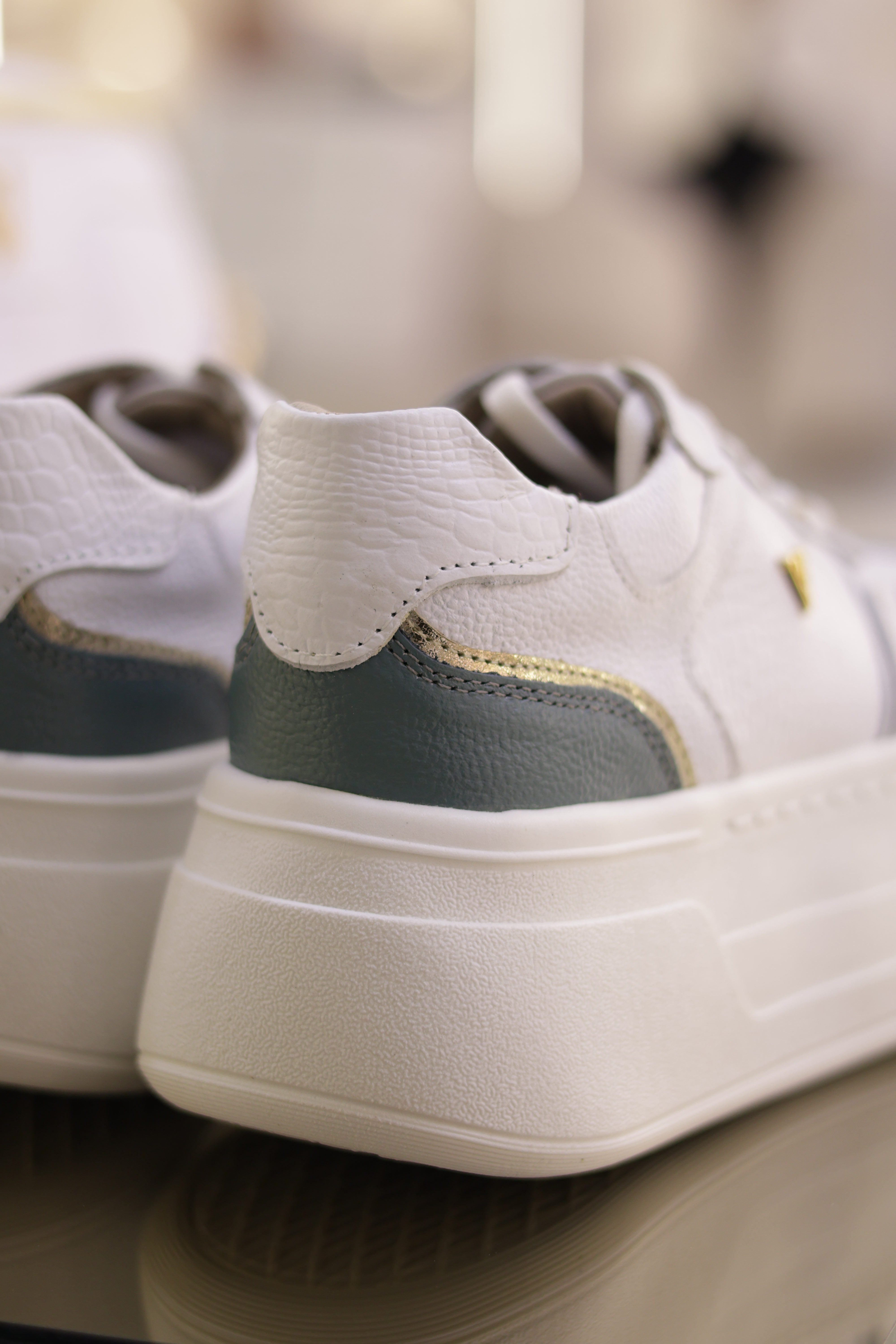 Tenis paris blanco en cuero