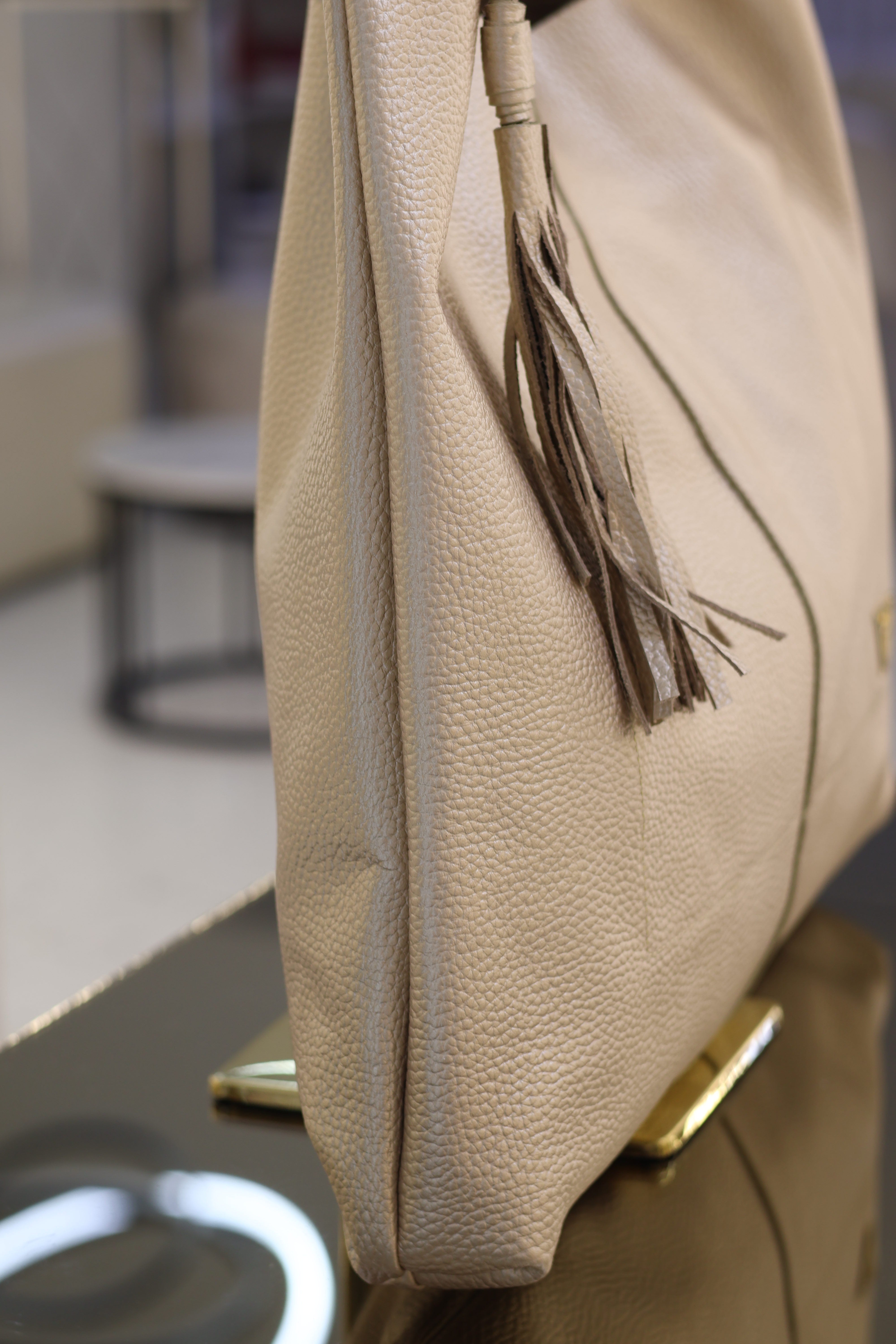 Bolso Roma dorado en cuero