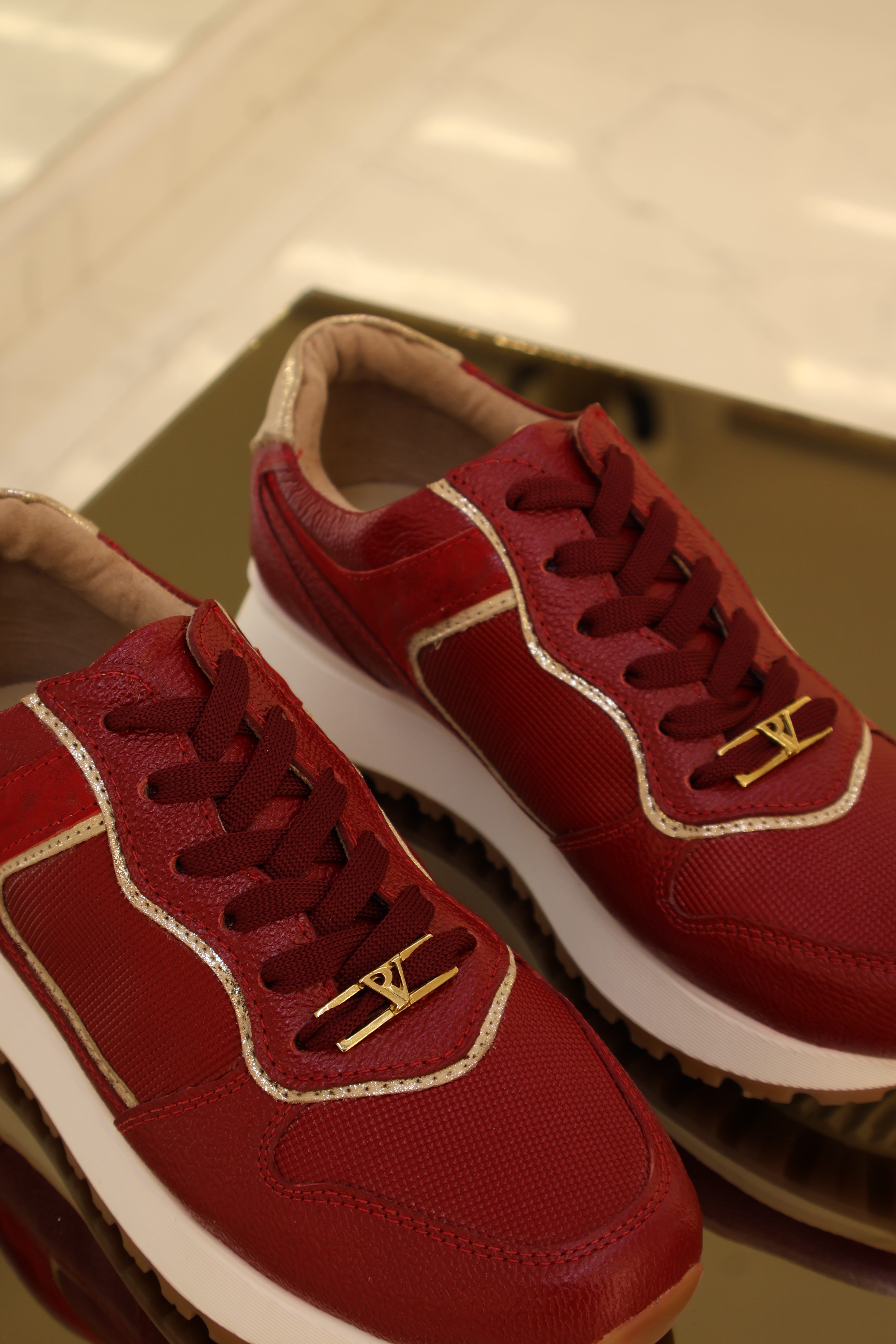 Tenis de cuero Romeo rojo