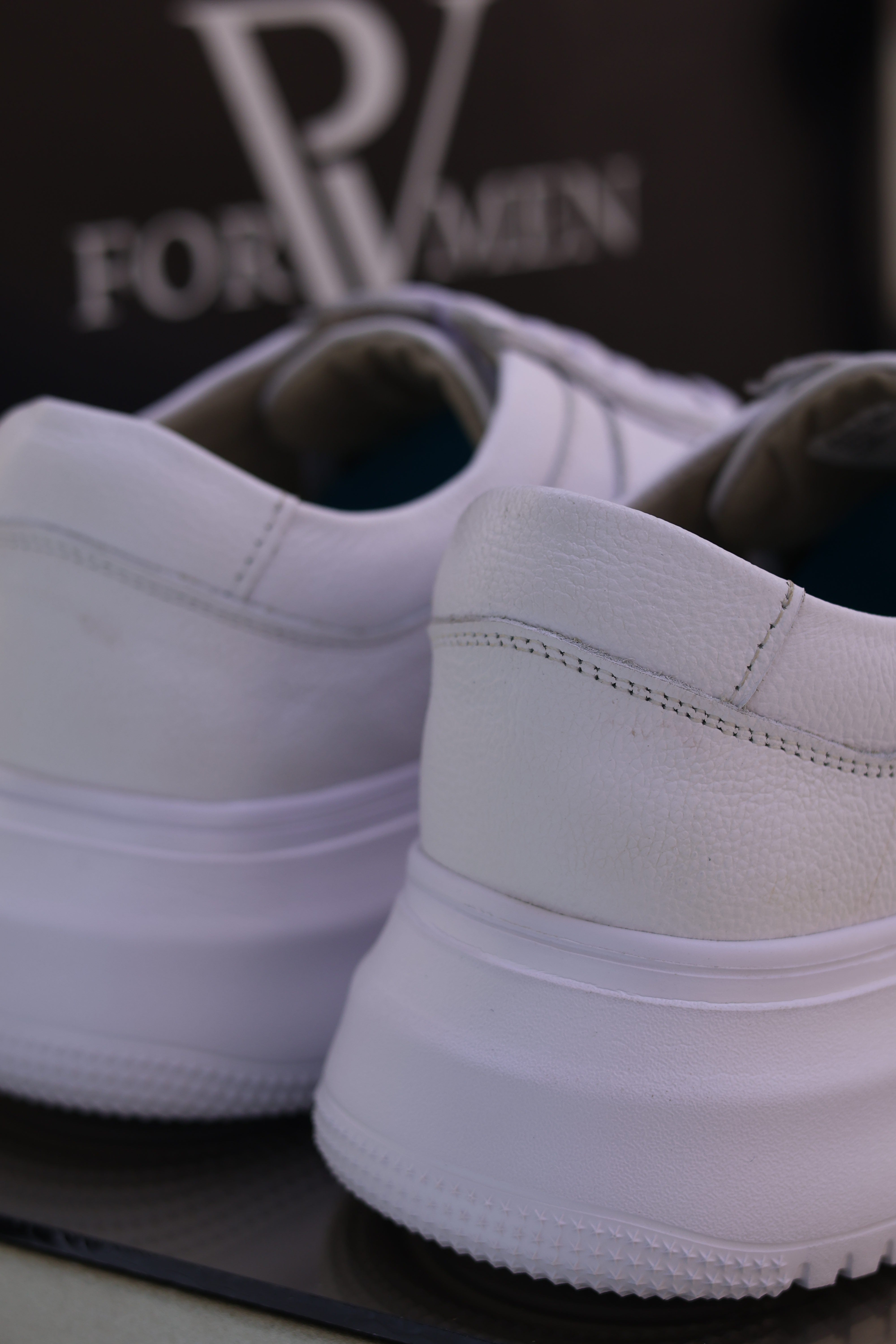 Tenis Enzo Blanco en cuero