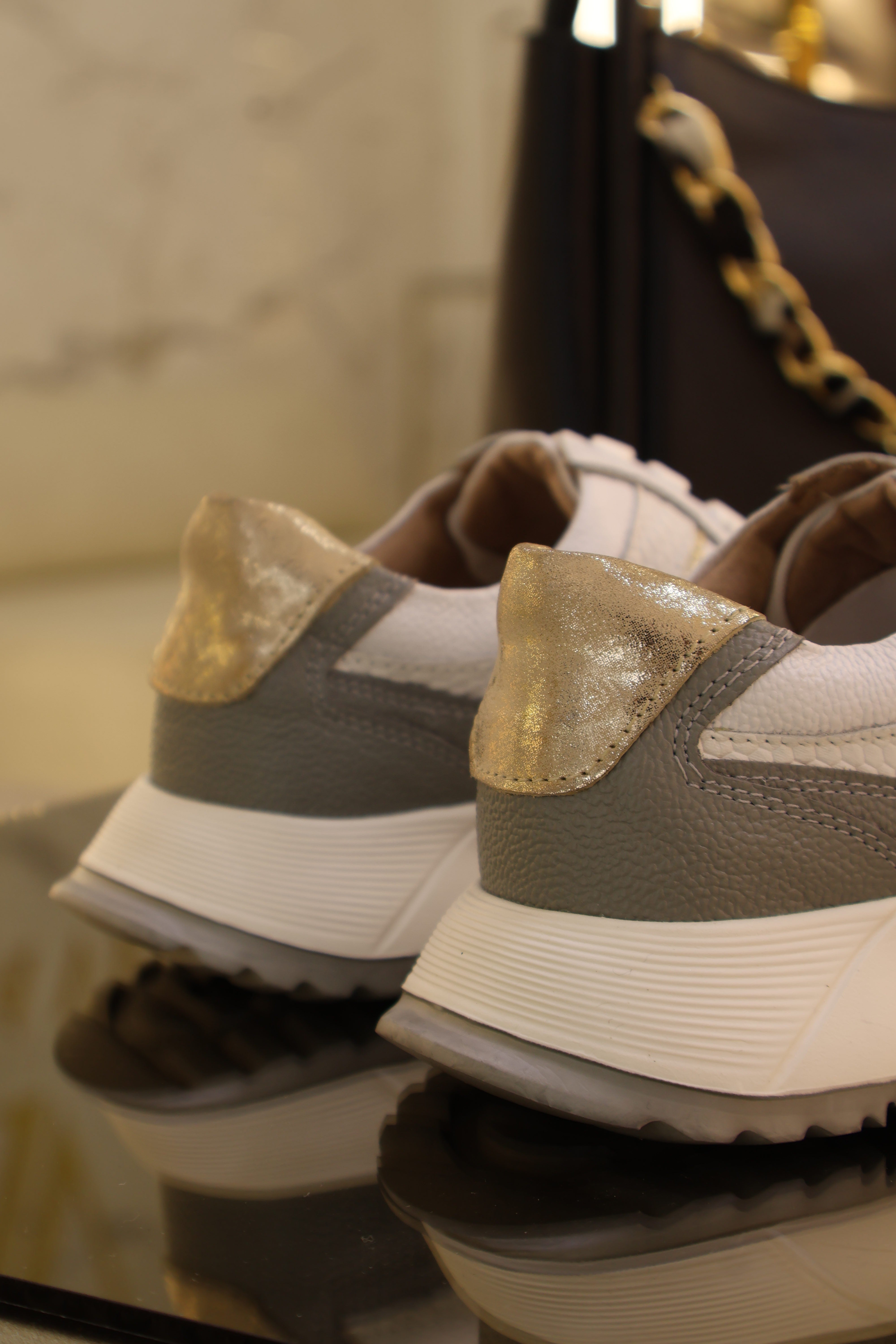 Tenis de cuero Romeo gris blanco Nadal