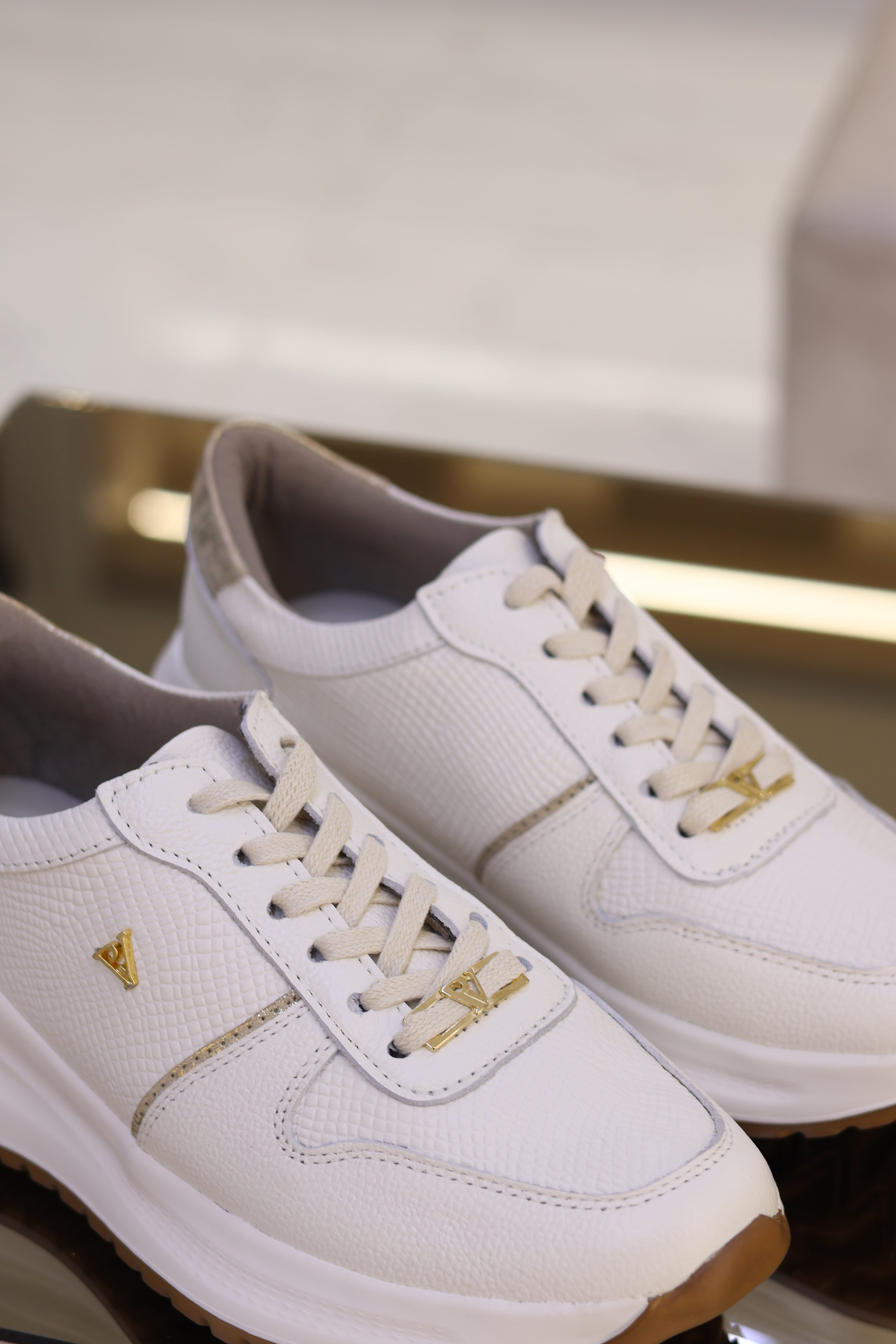 tenis chanel talco pandora