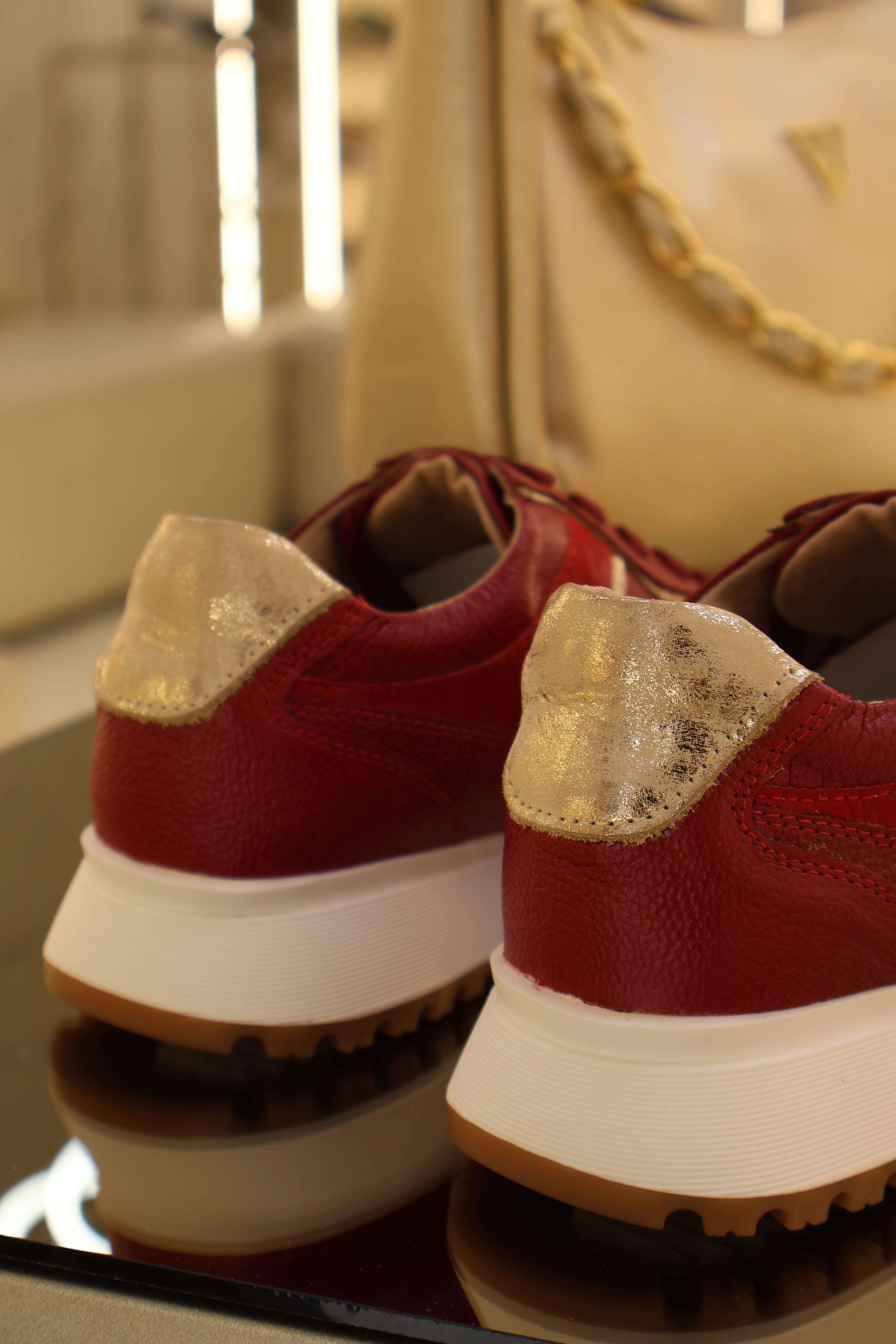 Tenis de cuero Romeo rojo