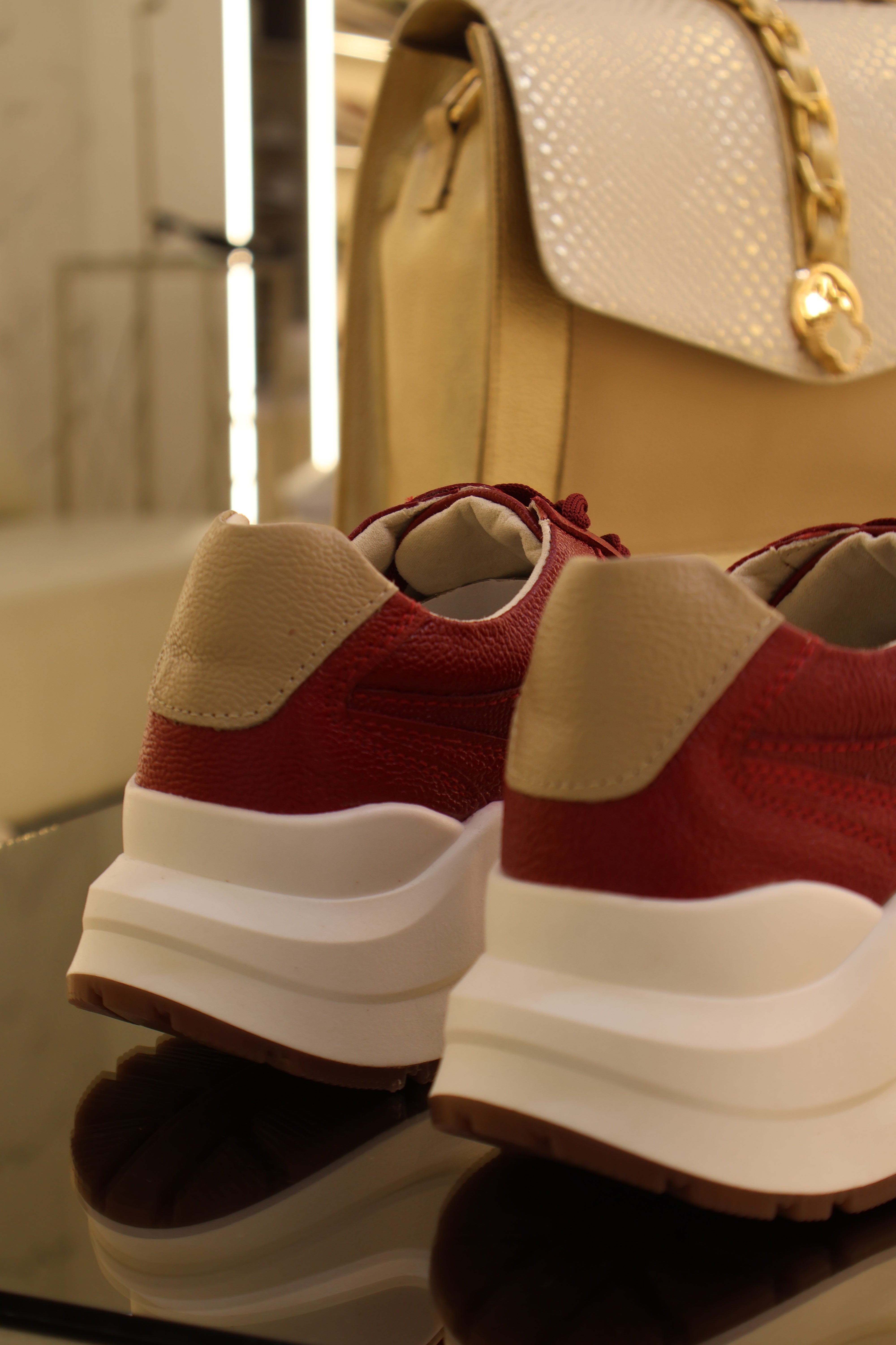 Romeo rojo tenis en cuero dakota