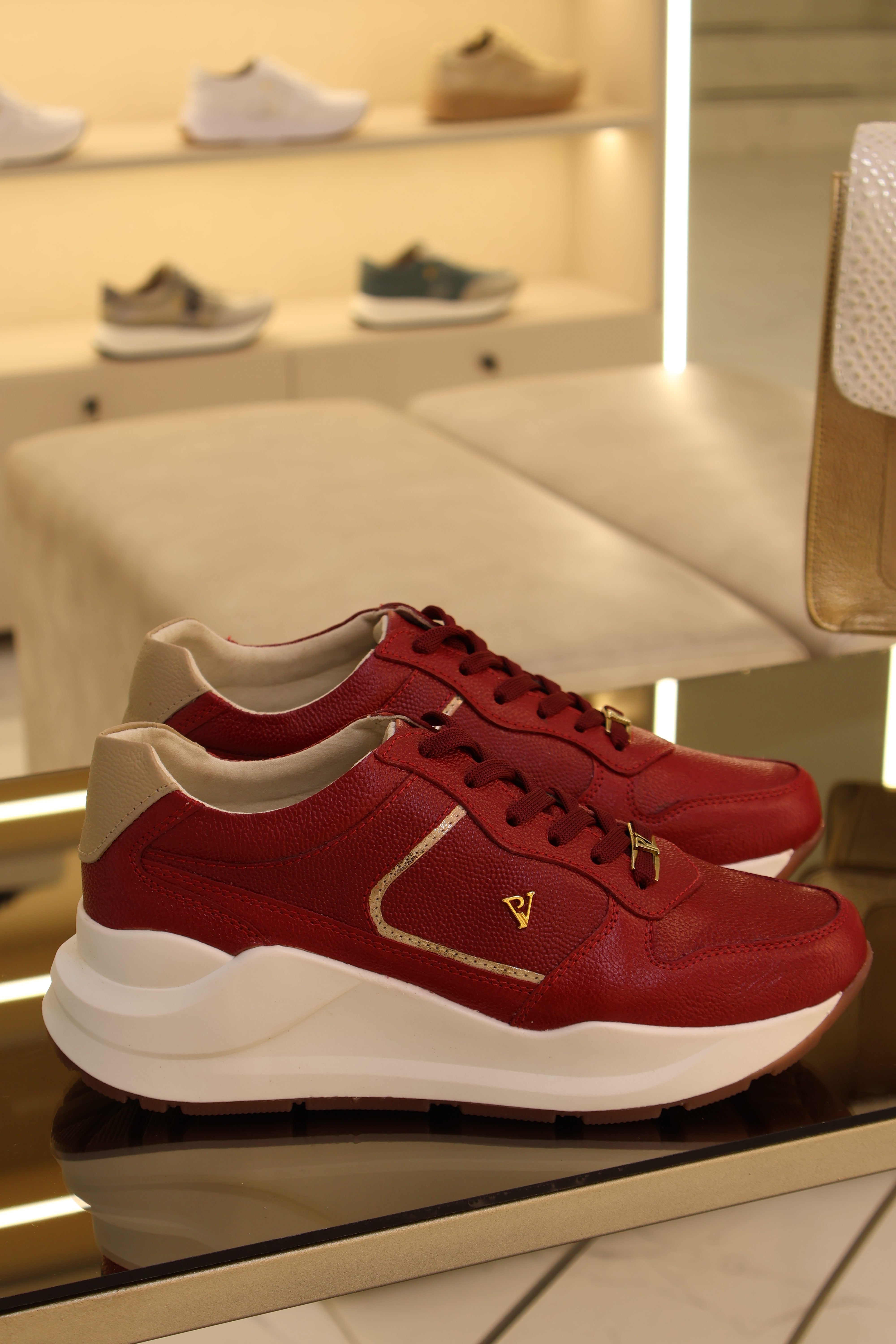 Romeo rojo tenis en cuero dakota