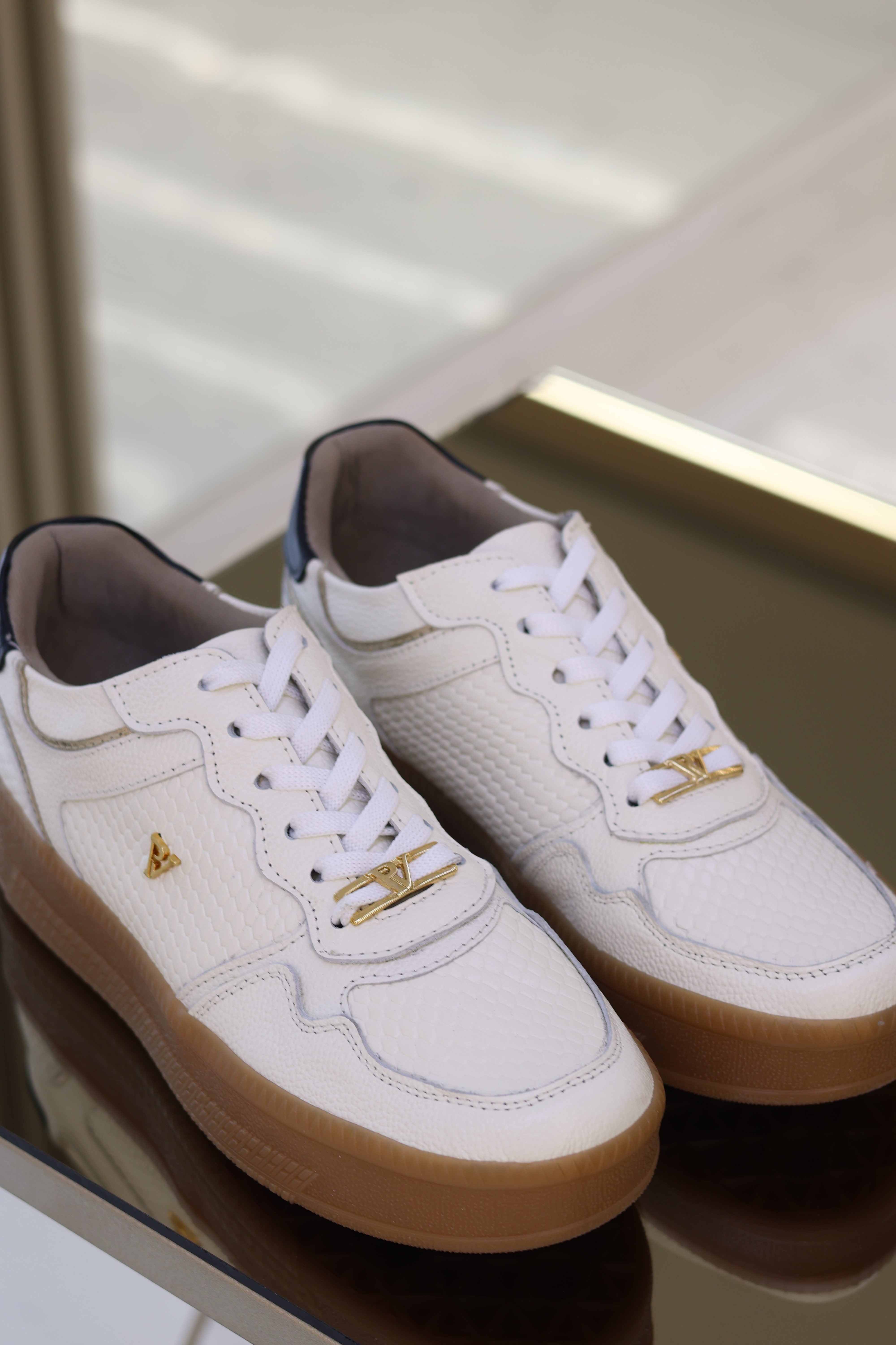 Tenis megan talco en cuero