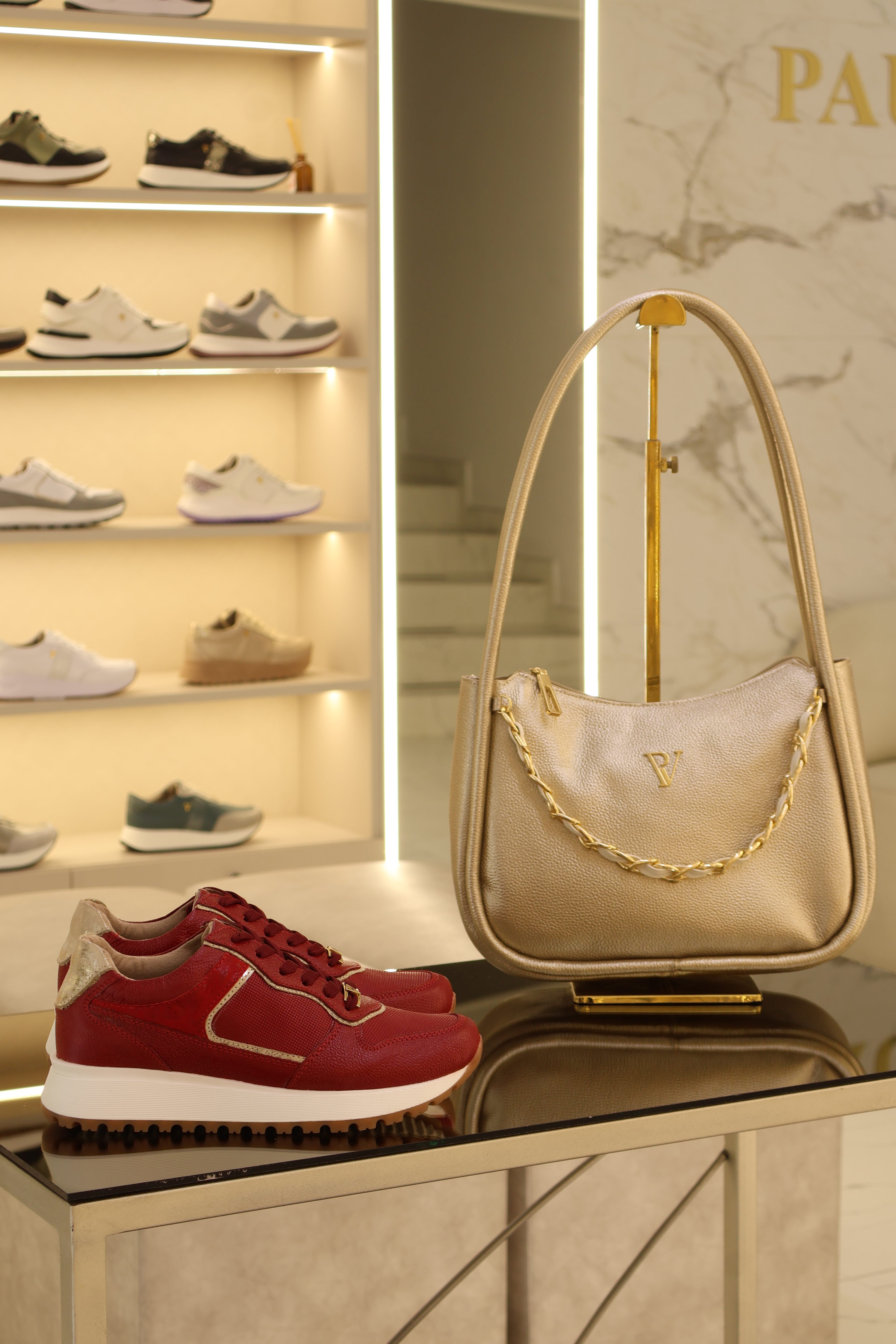 Tenis de cuero Romeo rojo