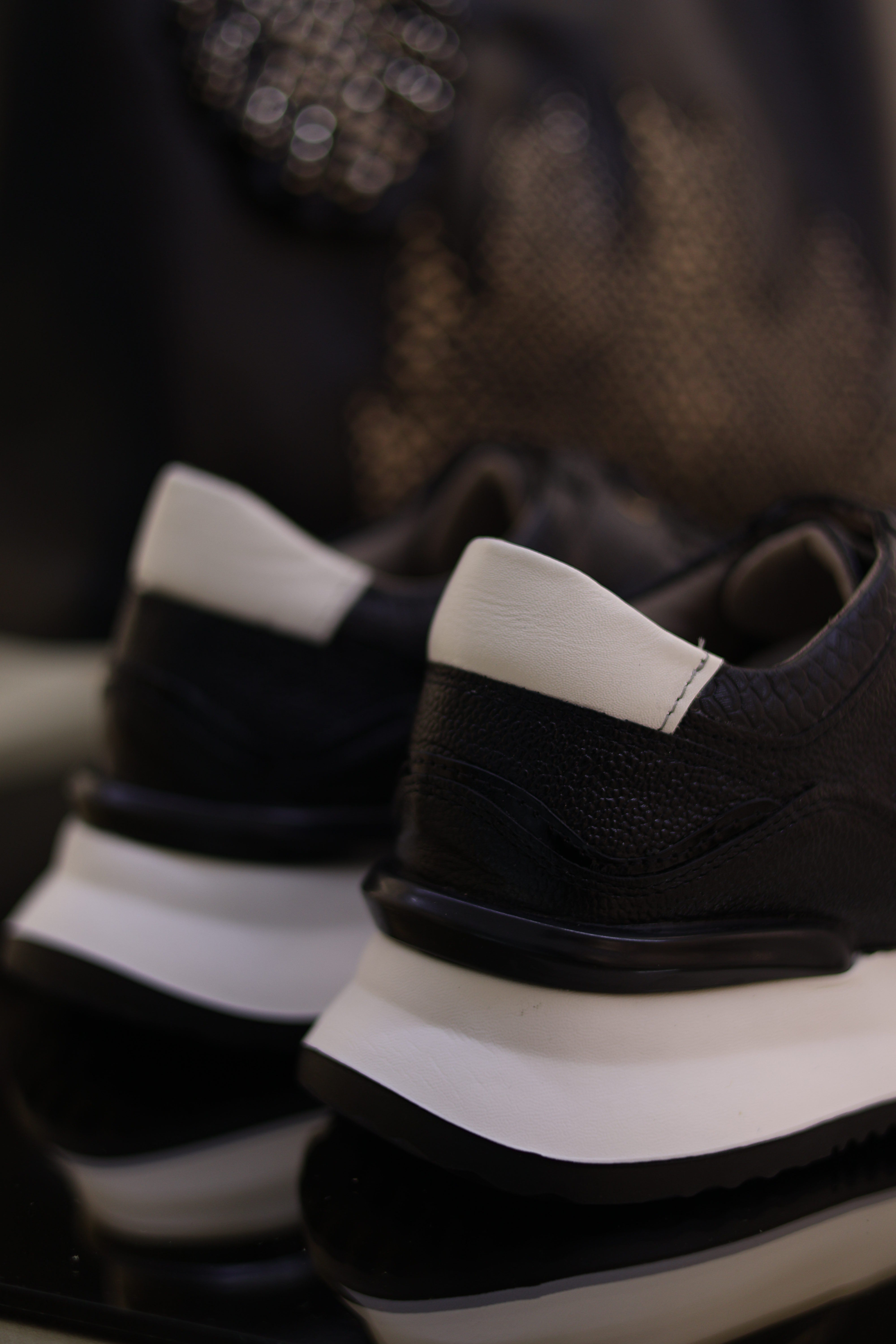 Tenis Denver Negro marfil en cuero