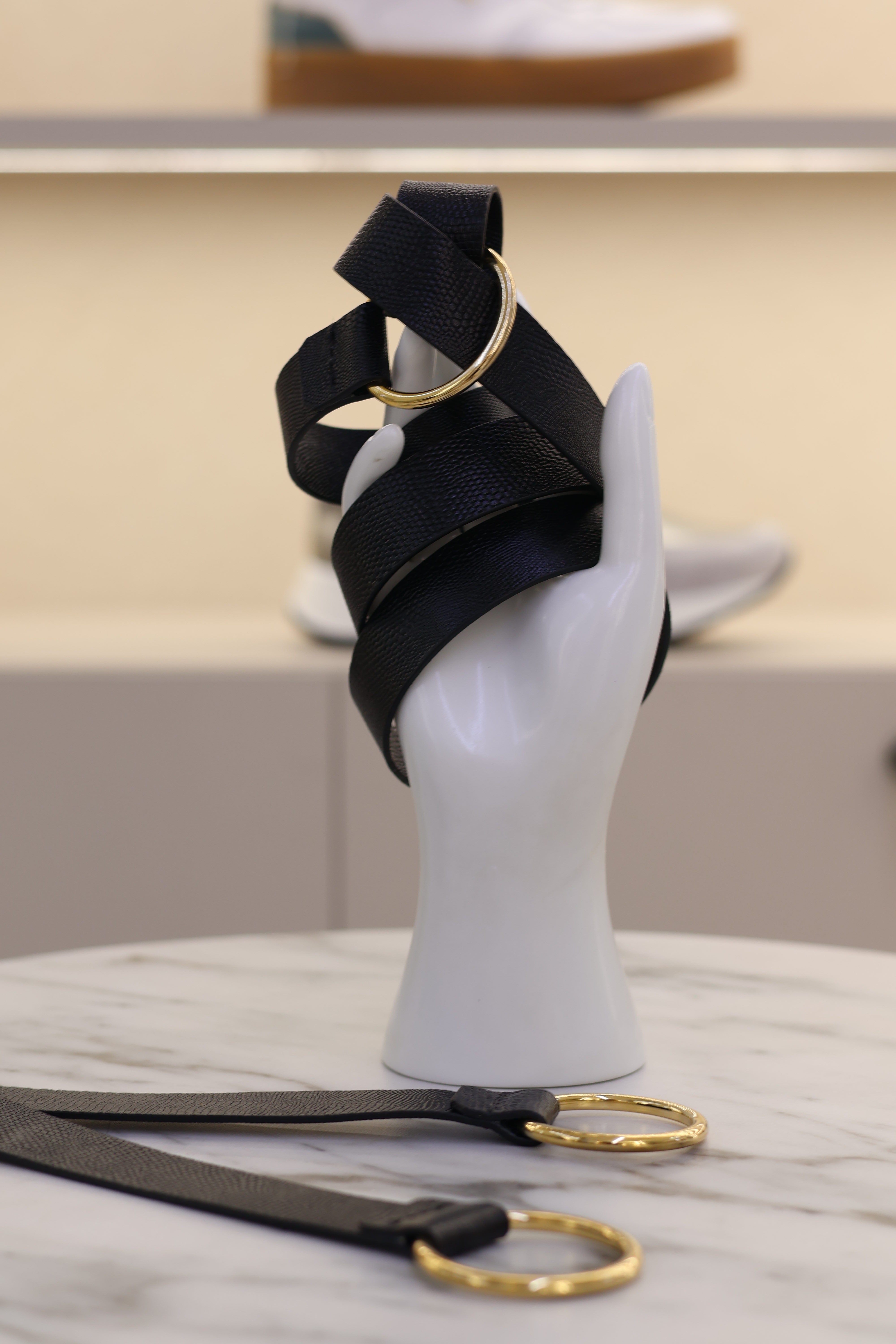 Cinturon ARGOLLA en cuero negro