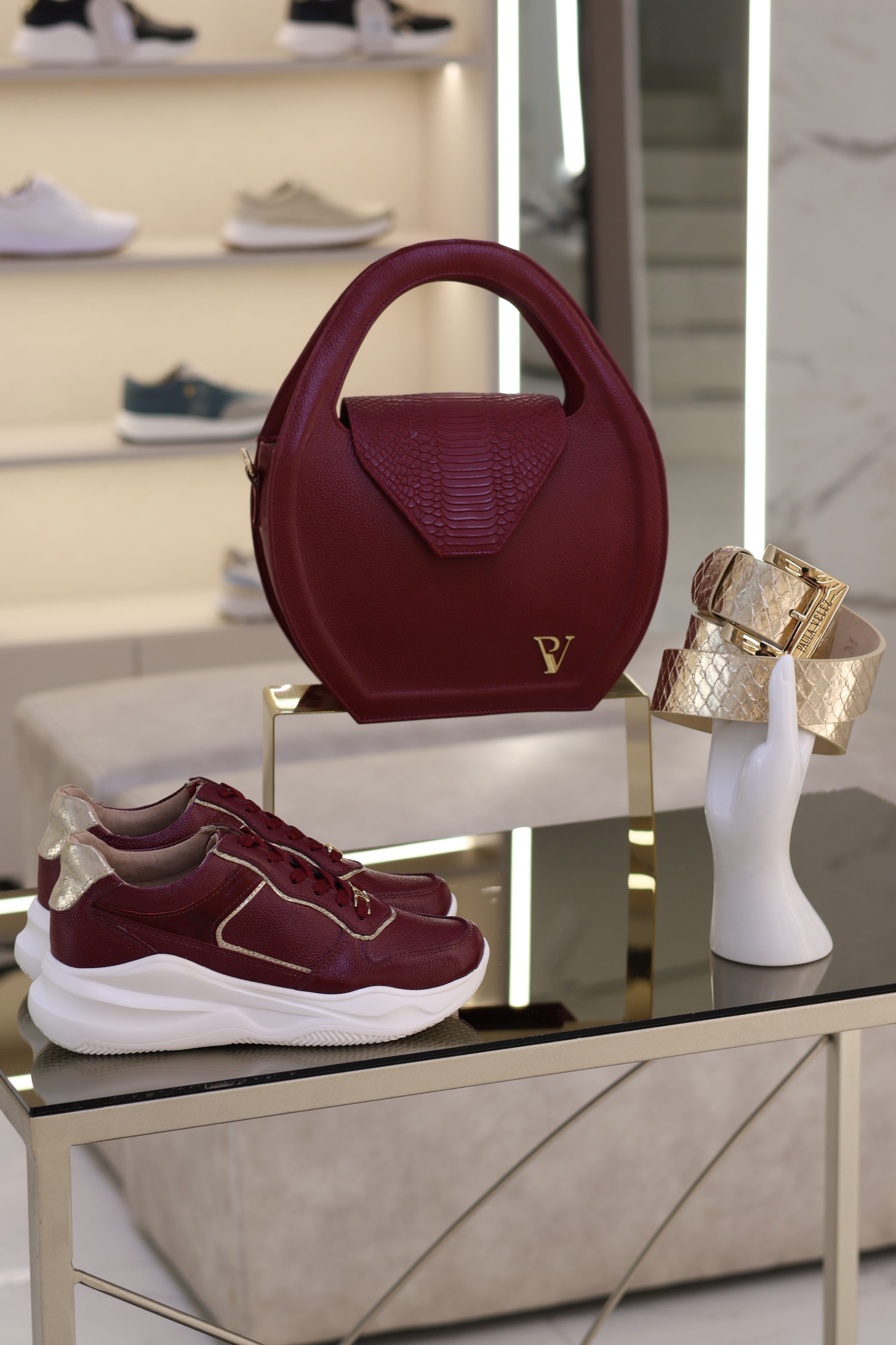 Tenis de cuero Romeo vino