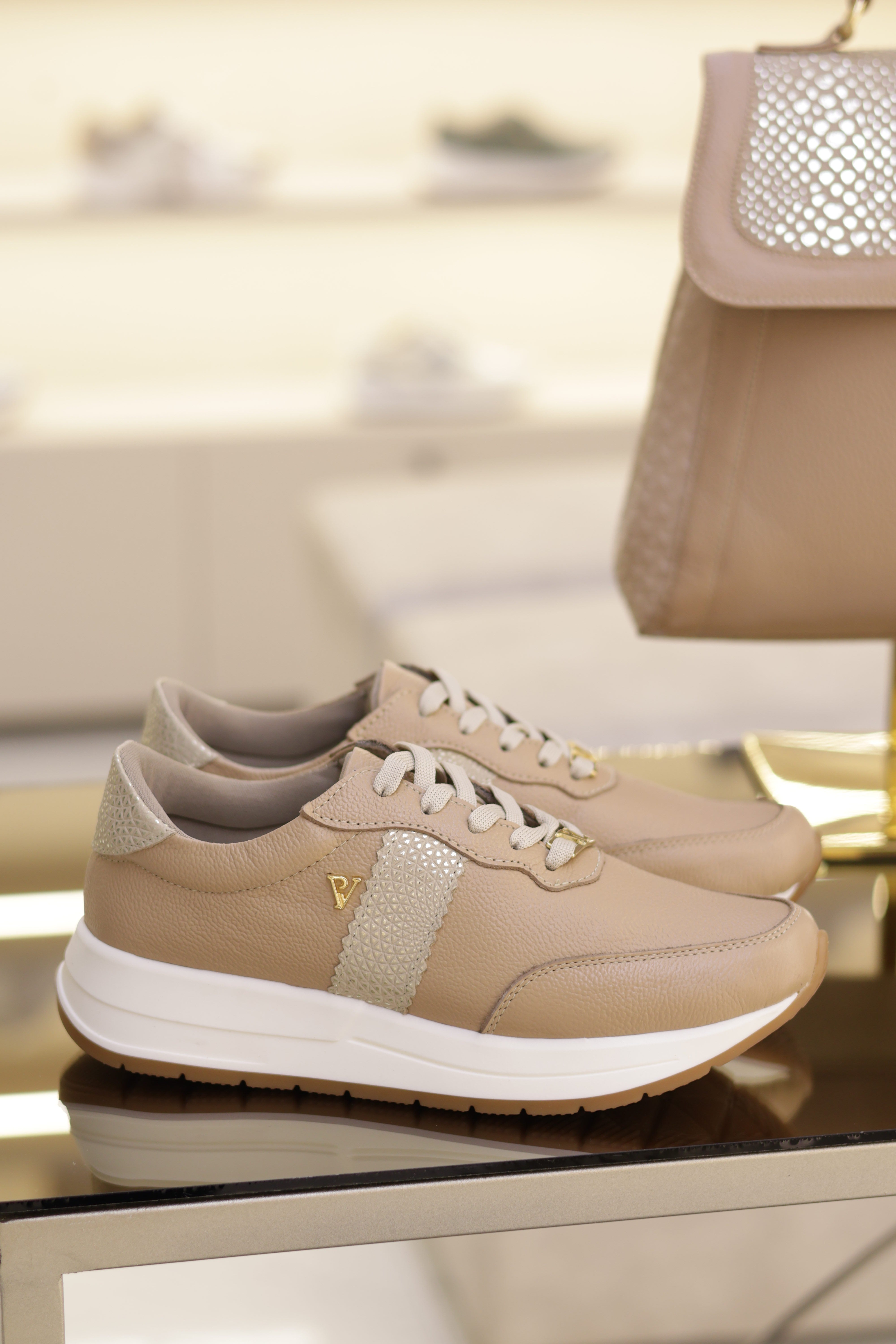 Tenis Oso capuccino en cuero