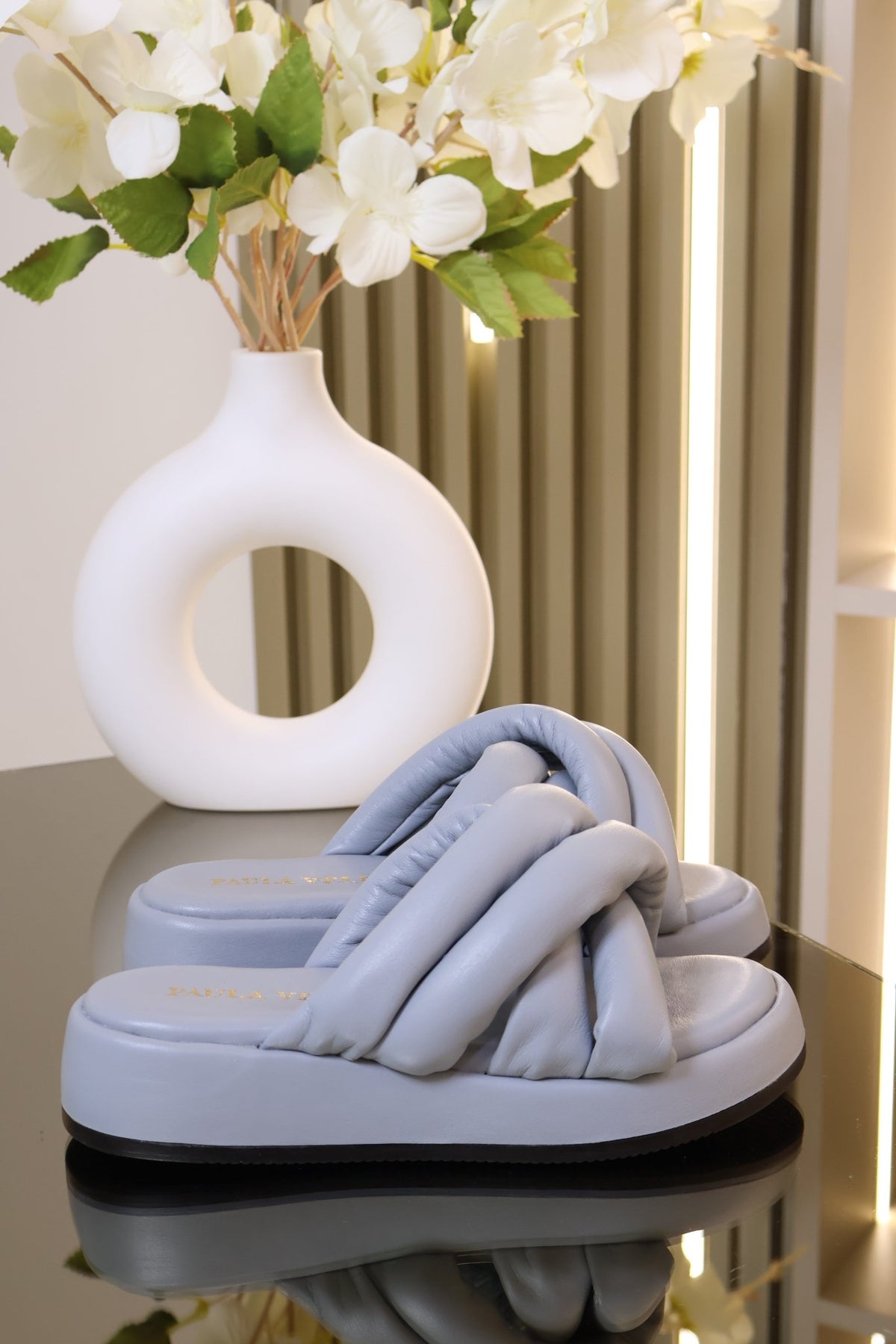 Sandalias en cuero baby blue para mujer - Paula Vélez - PAULA VELEZ